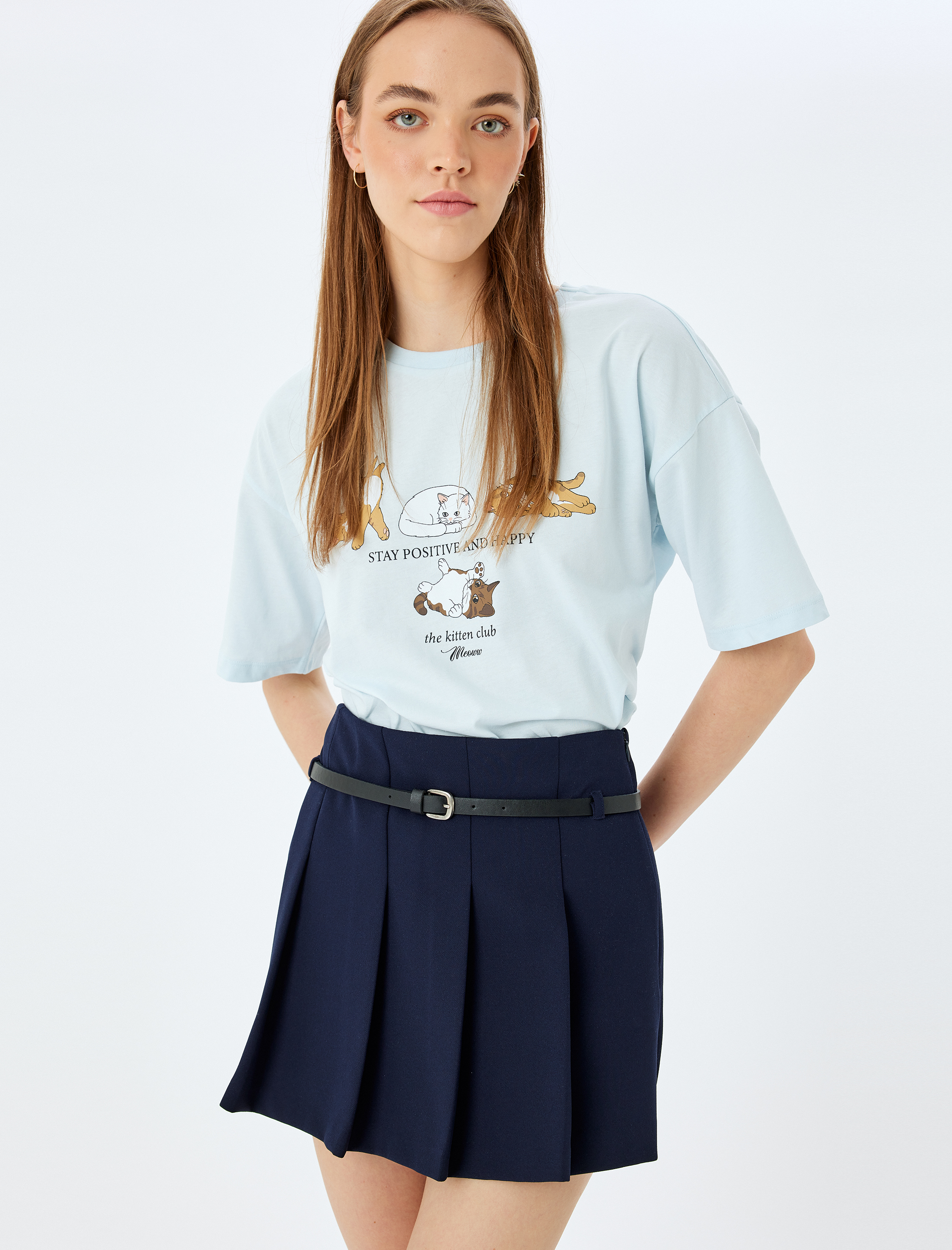   Kedi Baskılı Kısa Kollu Bisiklet Yaka Oversize Tişört