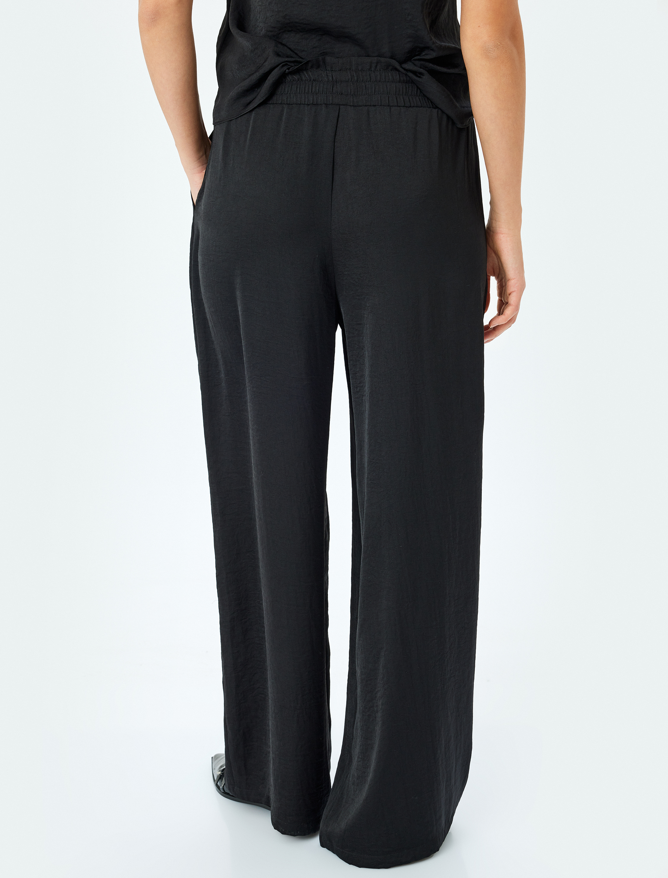   Bel Bağlamalı Lastikli Cepli Saten Palazzo Pantolon