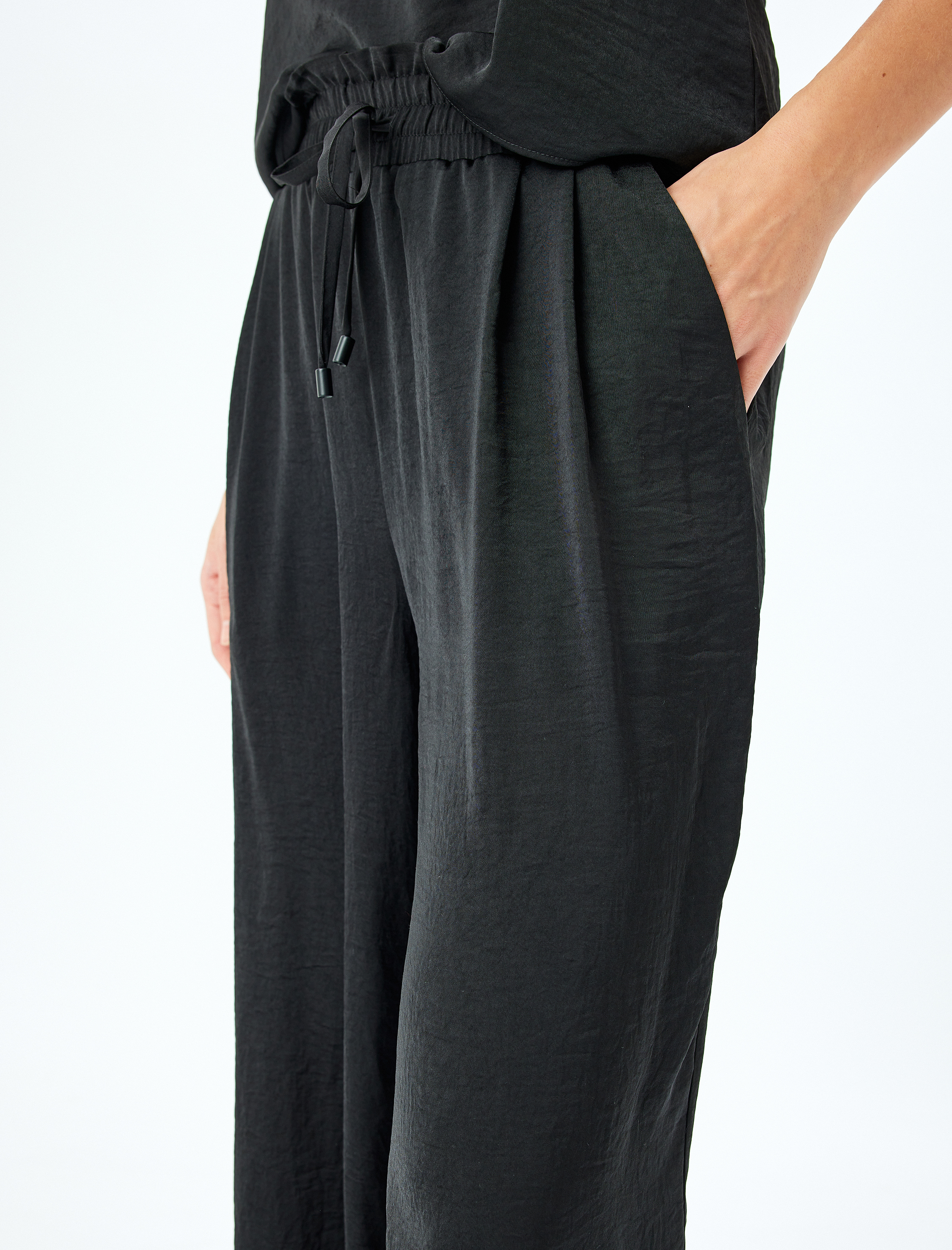   Bel Bağlamalı Lastikli Cepli Saten Palazzo Pantolon