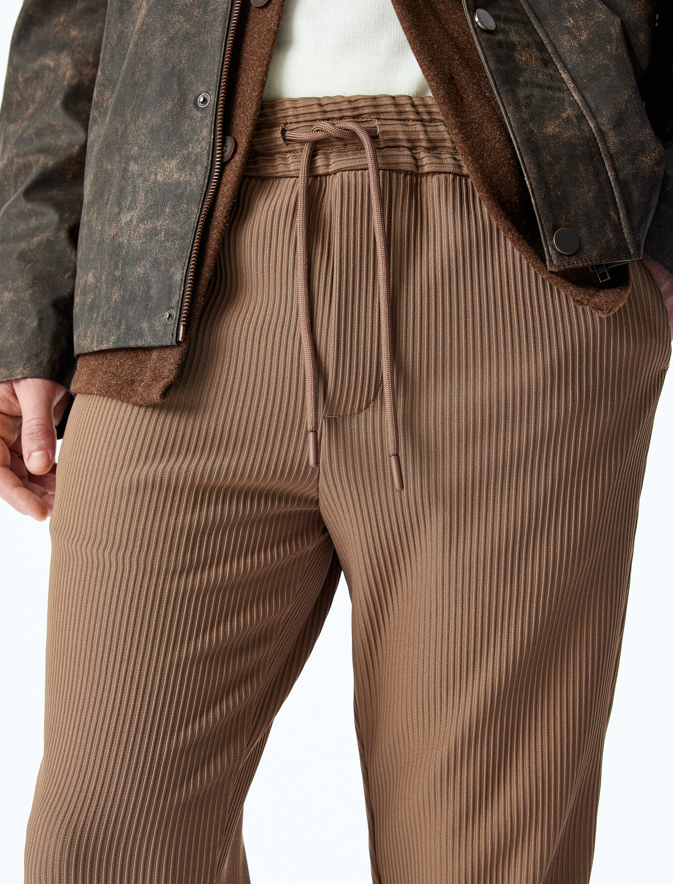   Beli Bağcıklı Cep Detaylı Jogger Fitilli Pantolon