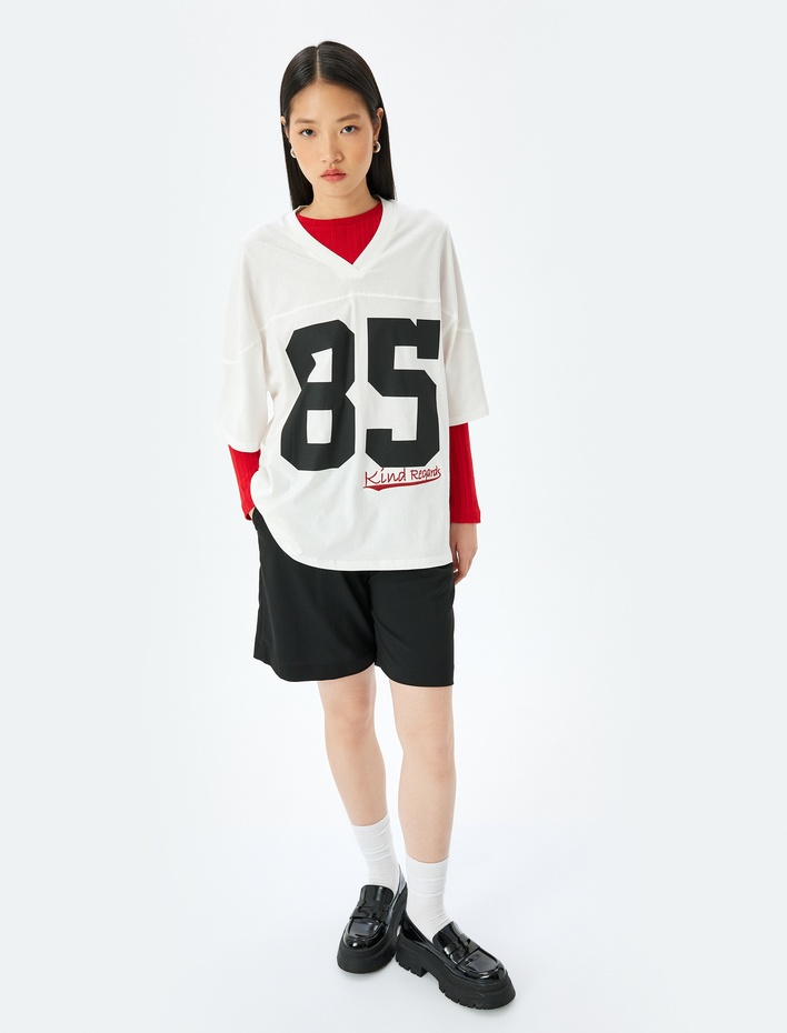  Kolej Baskılı V Yaka Kısa Kollu Oversize Tişört