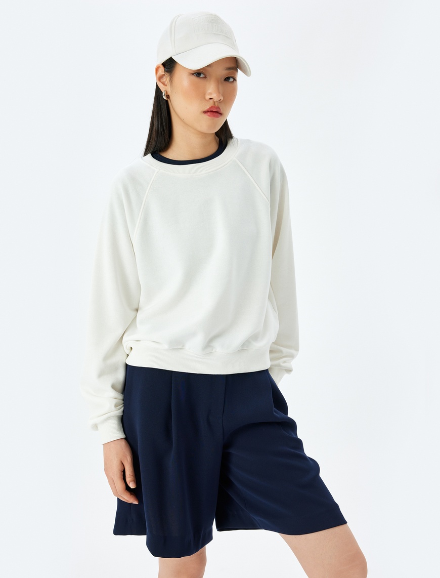   Bisiklet Yaka Uzun Kollu Basic Oversize Sweatshirt