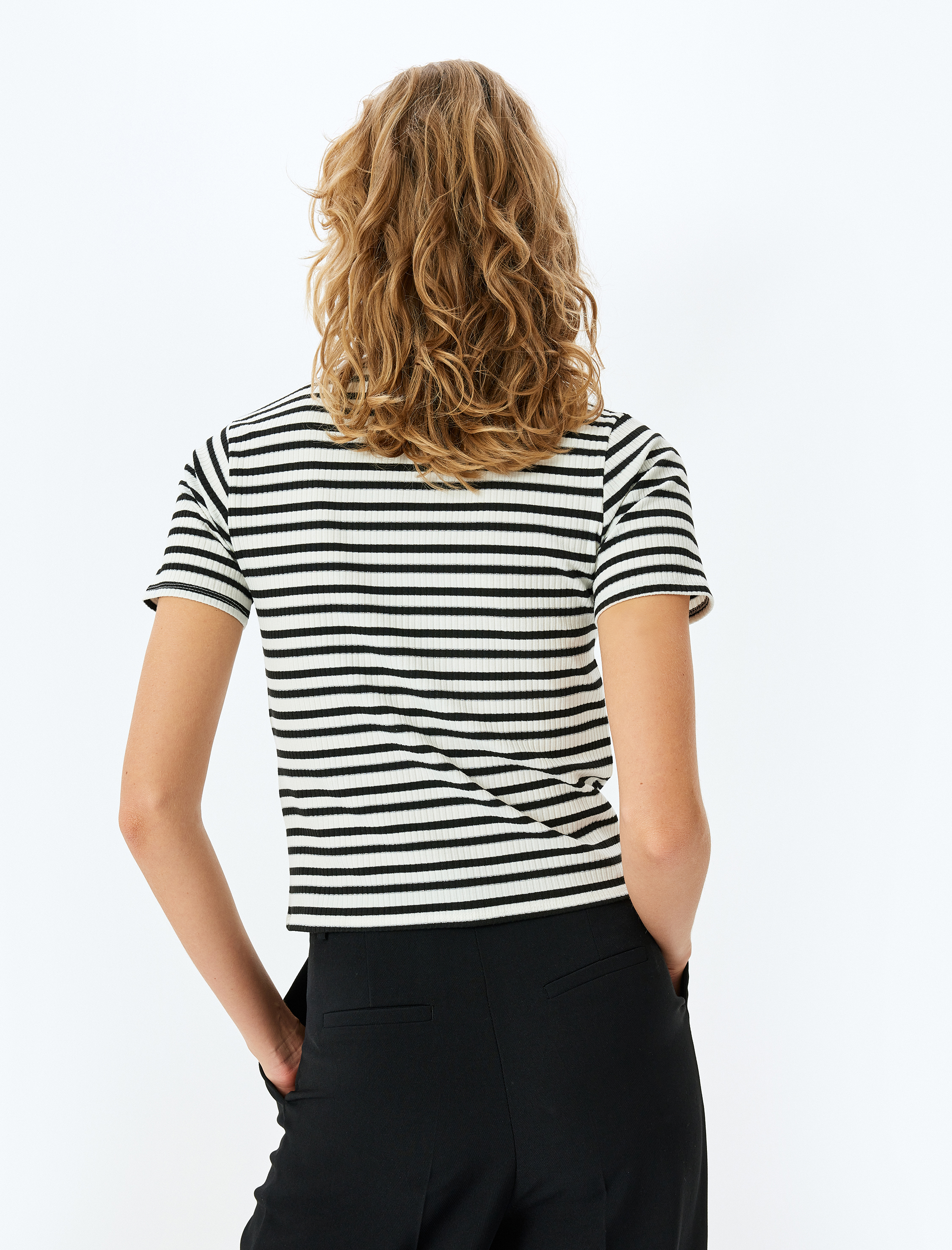   Viskon Karışımlı Kısa Kollu Bisiklet Yaka Çizgili Tişört
