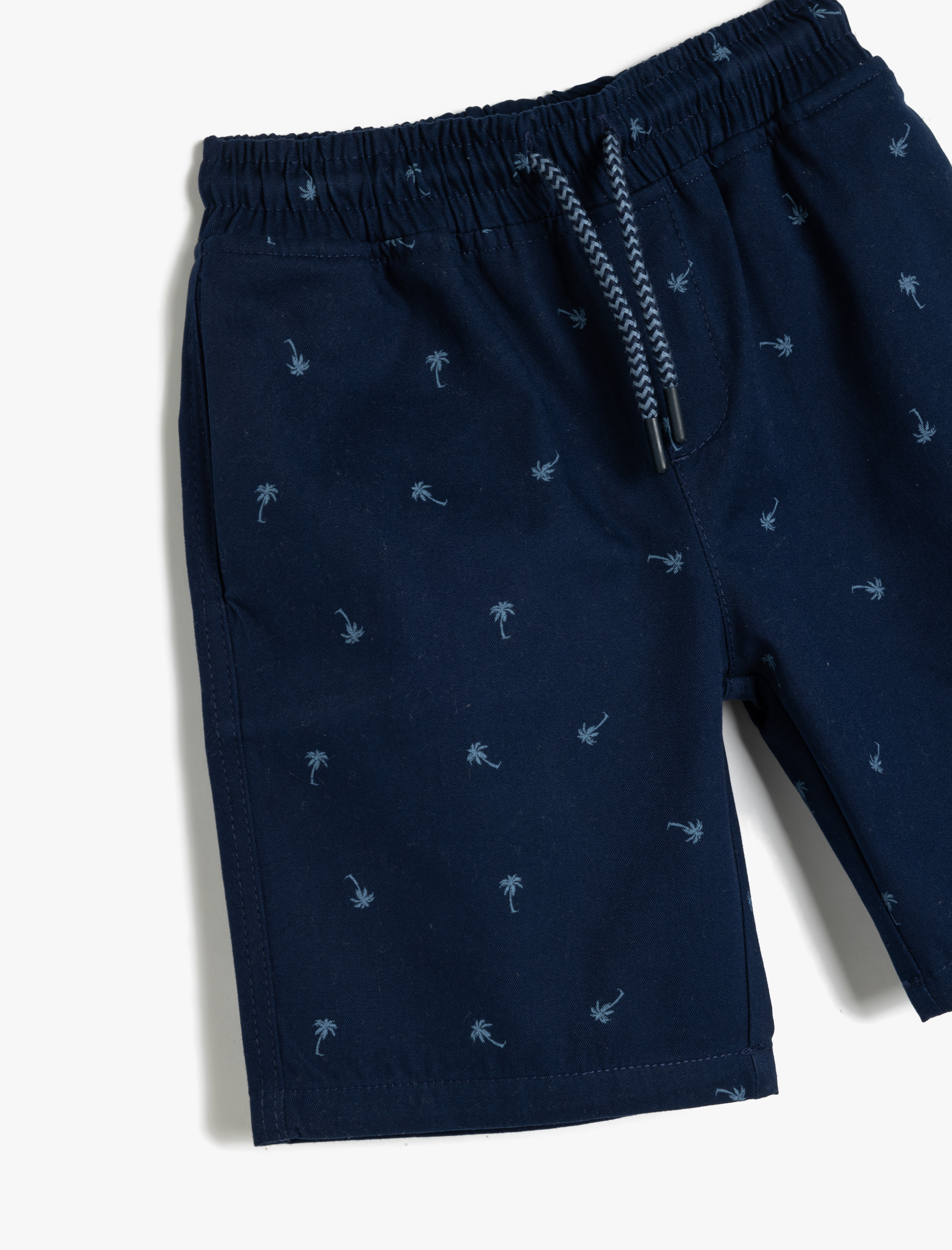  Erkek Çocuk Beli Bağcıklı Baskılı Palmiye Pamuklu Bermuda Şort