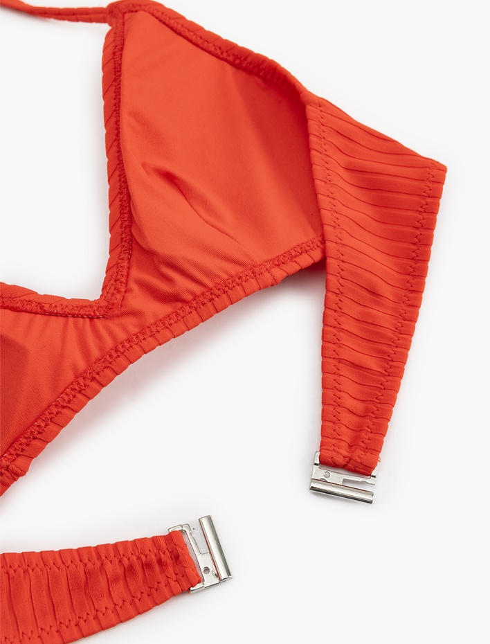  V Yaka Boyundan Bağlamalı Dokulu Bikini Üstü