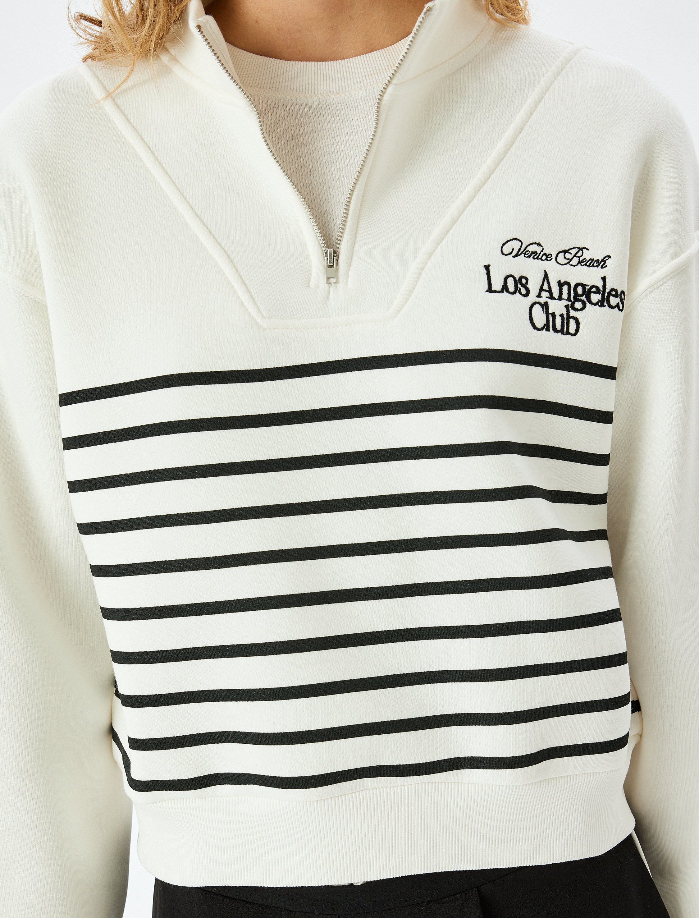   Pamuk Karışımlı Dik Yaka Çizgili Yarım Fermuarlı Sweatshirt