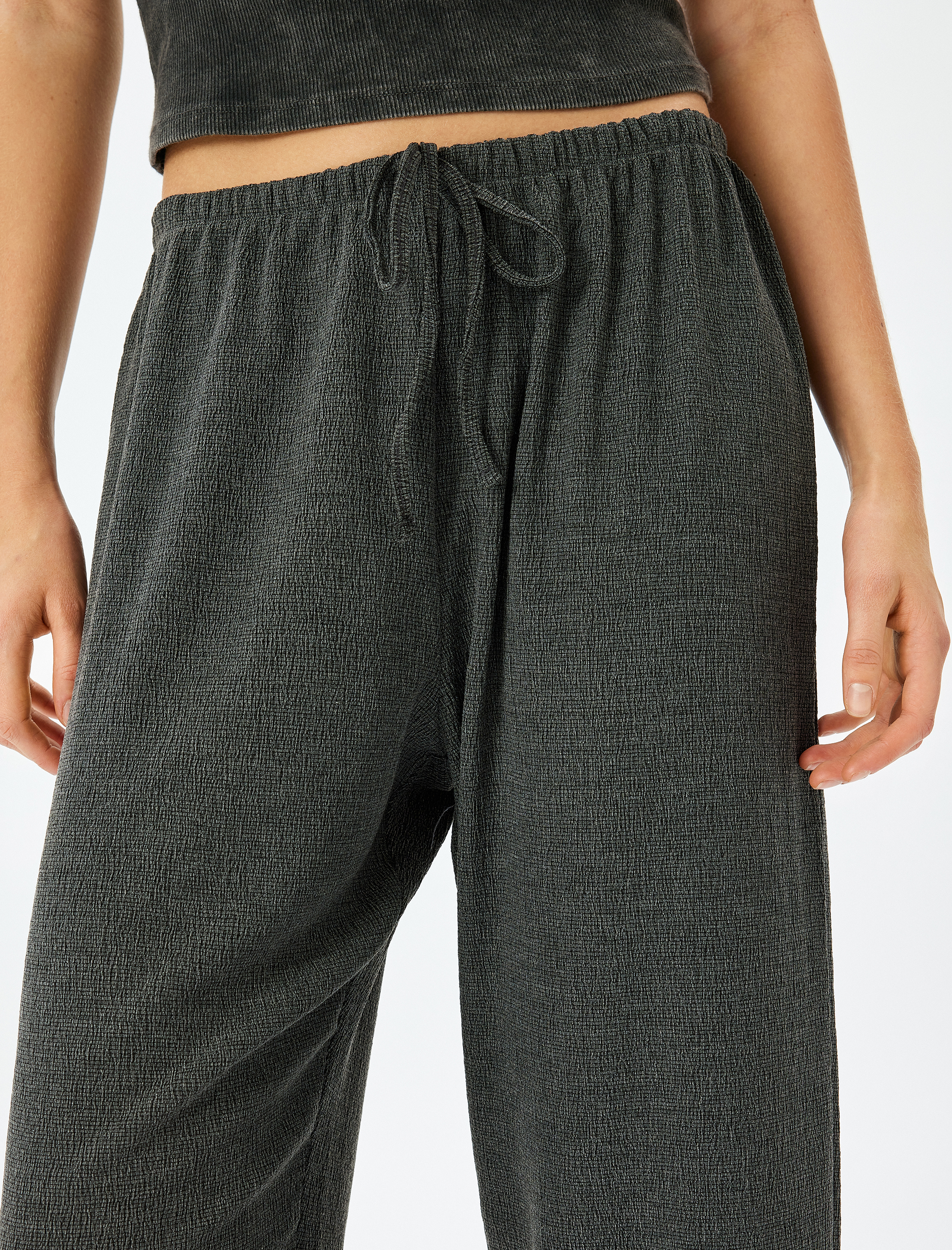 Beli Bağlamalı Rahat Kesim Eşofman Pantolon