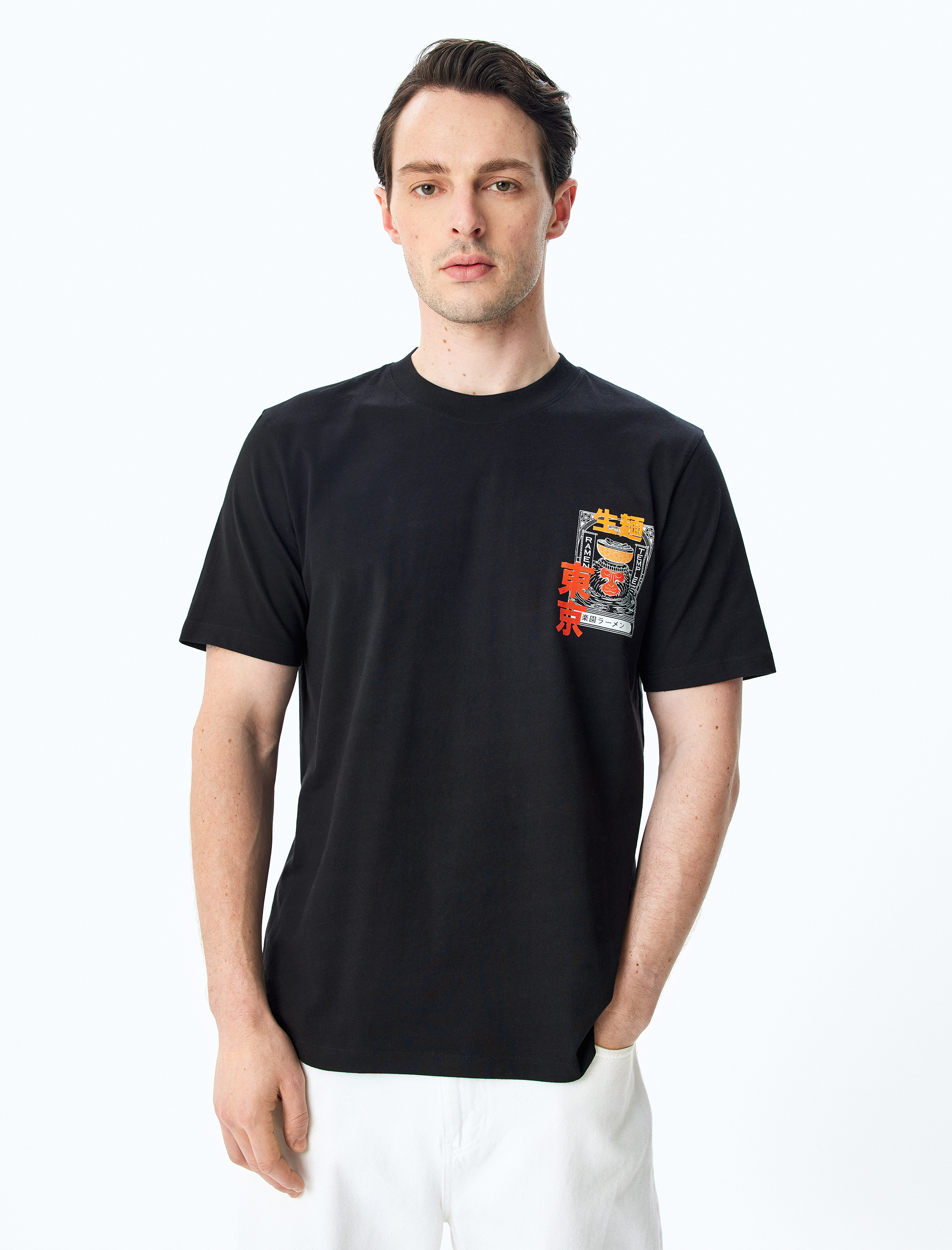   Kısa Kollu Bisiklet Yaka Regular Fit Pamuklu Arkası Baskılı Tişört