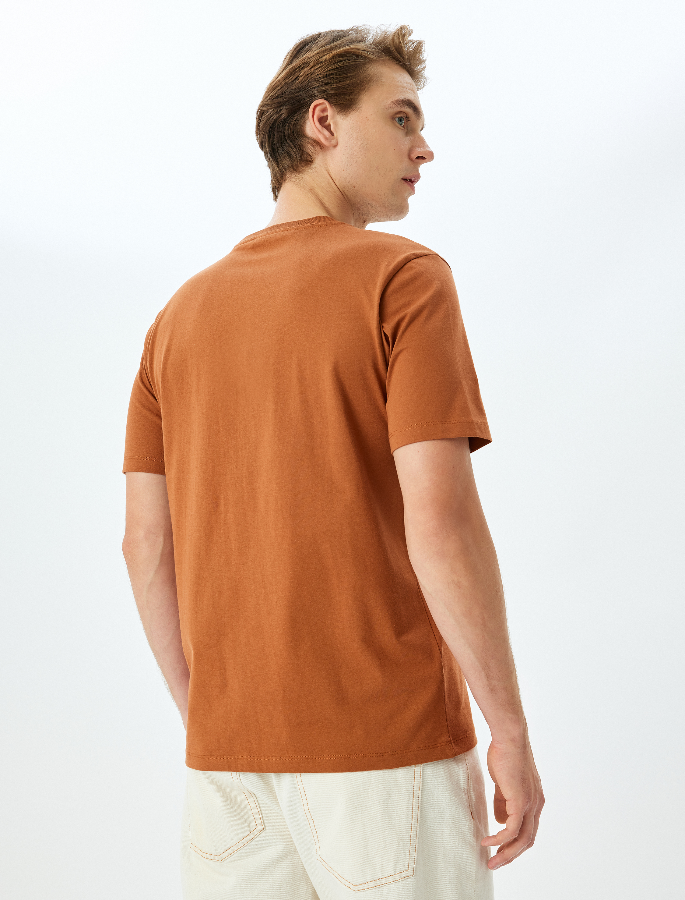   Bisiklet Yaka Regular Fit Pamuklu Kısa Kollu Slogan Baskılı Tişört