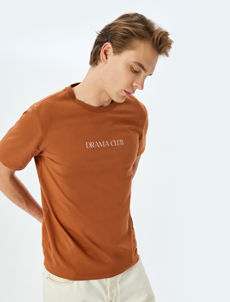   Bisiklet Yaka Regular Fit Pamuklu Kısa Kollu Slogan Baskılı Tişört