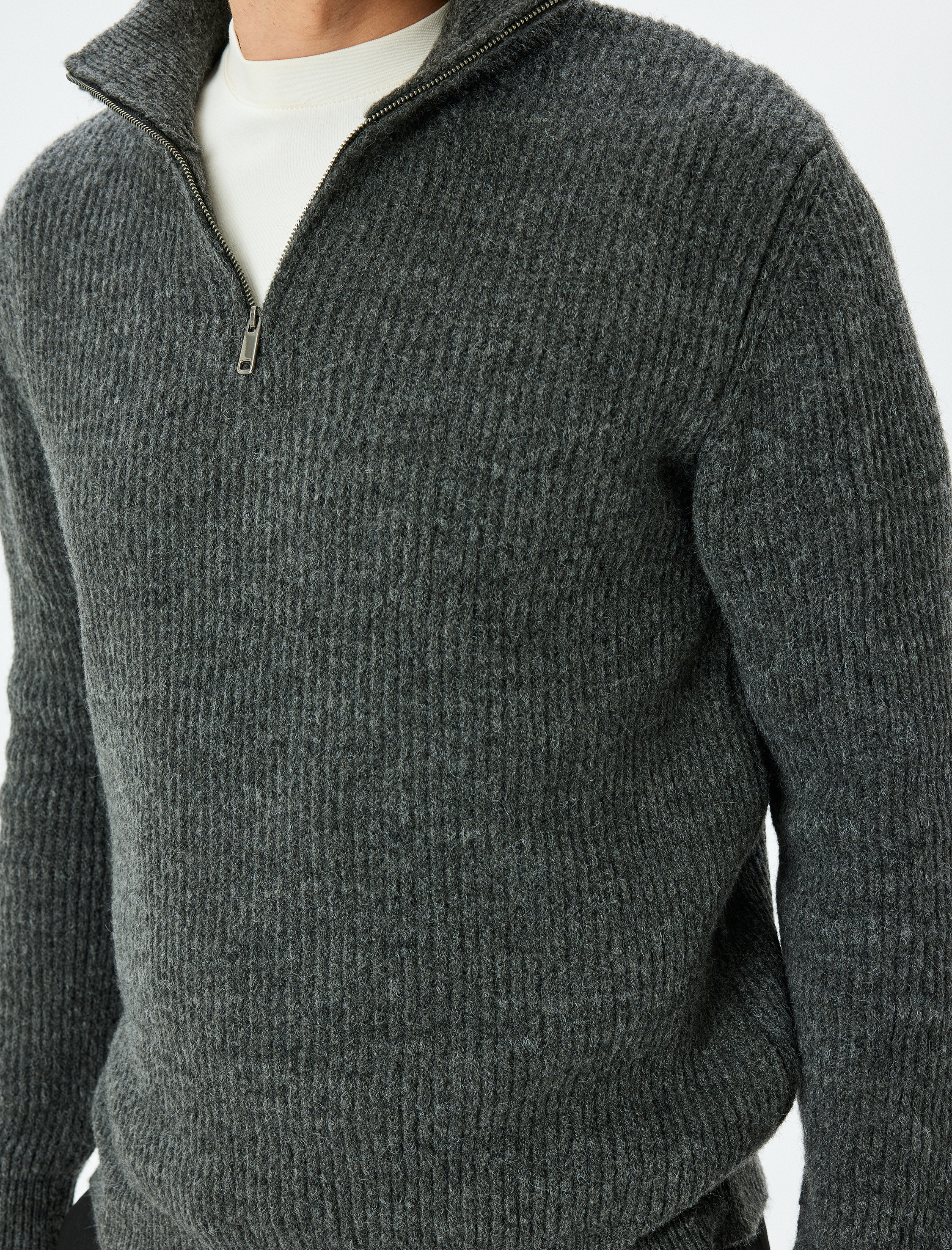   Uzun Kollu Basic Yarım Fermuarlı Kışlık Triko Kazak