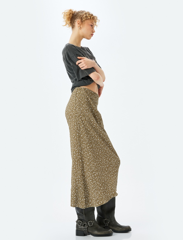  Asimetrik Slim Fit Yüksek Bel Drapeli Çiçekli Midi Etek Bürümcük