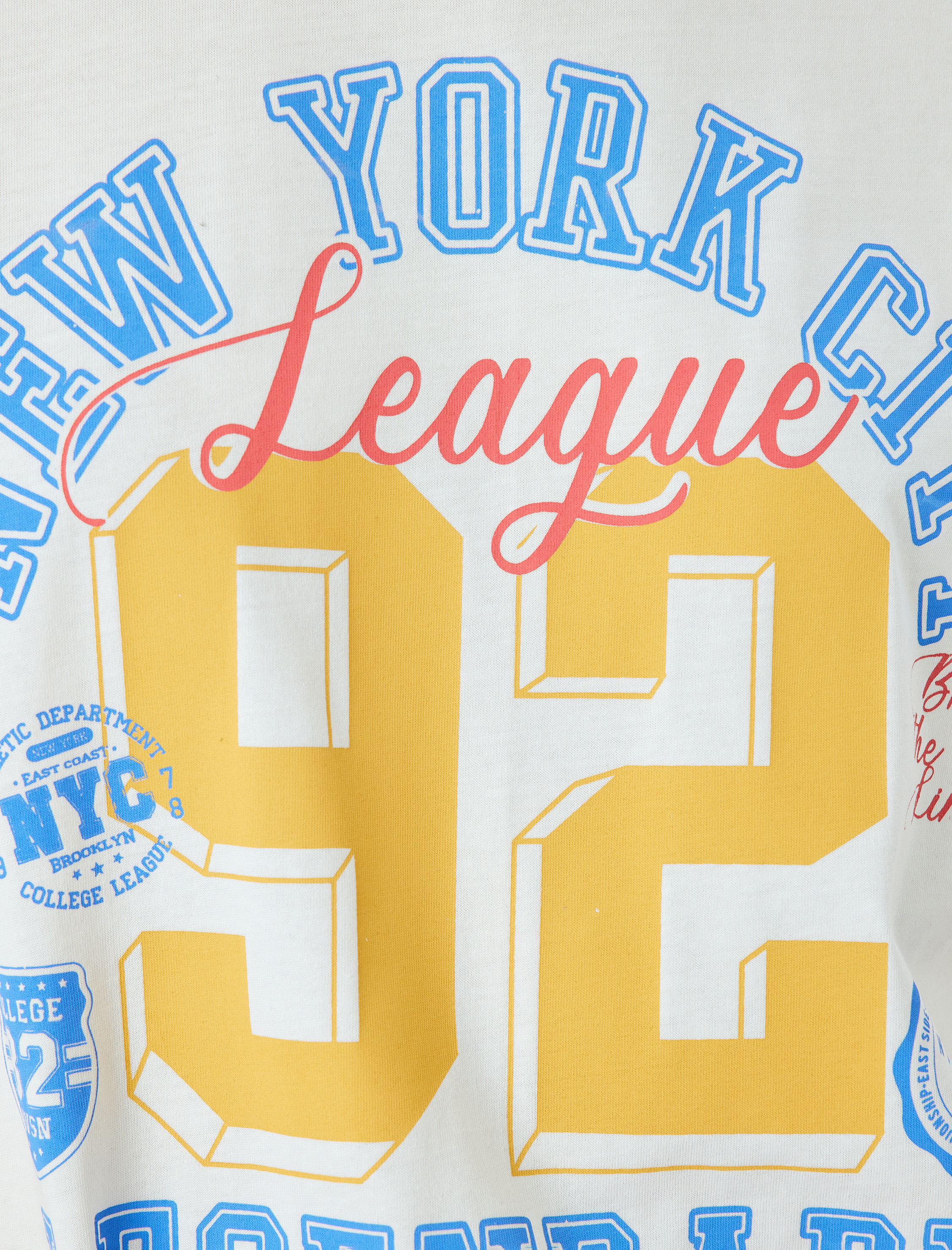   Kolej Baskılı Bisiklet Yaka Rahat Kalıp Kısa Kollu Tişört