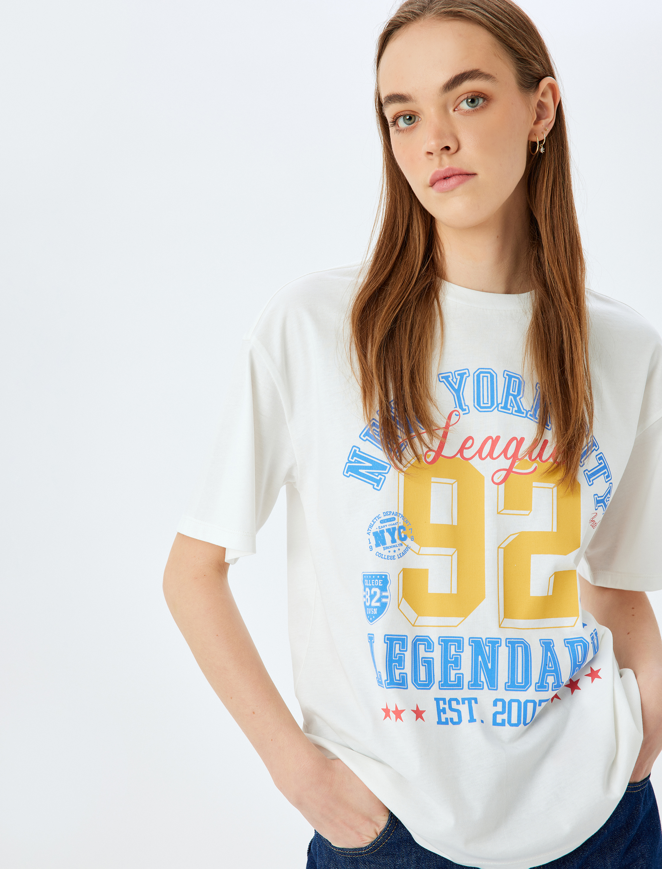   Kolej Baskılı Bisiklet Yaka Rahat Kalıp Kısa Kollu Tişört