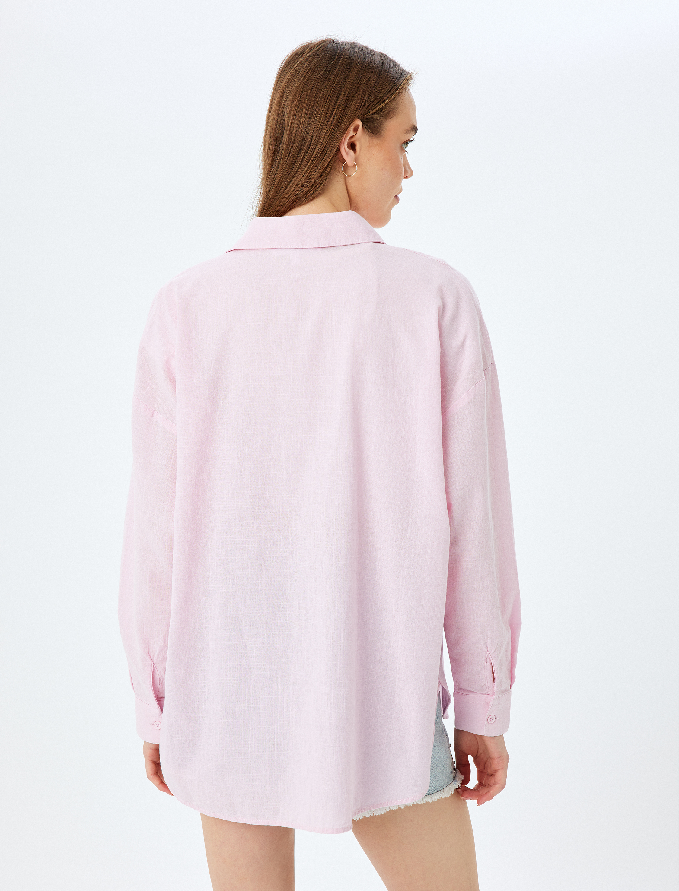   Klasik Yaka Düğmeli Cep Detaylı Uzun Kollu Gömlek