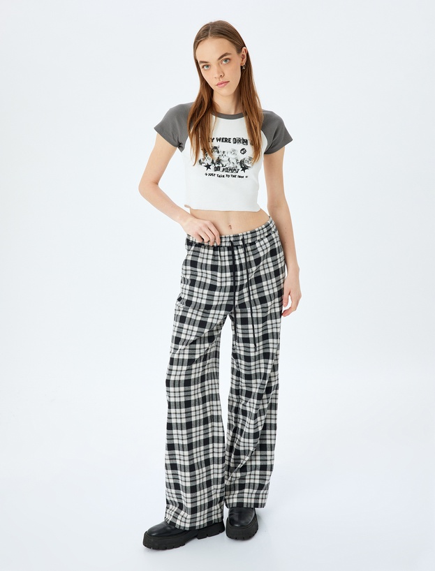 Kedi Baskılı Reglan Kol Crop Slim Fit Tişört_1