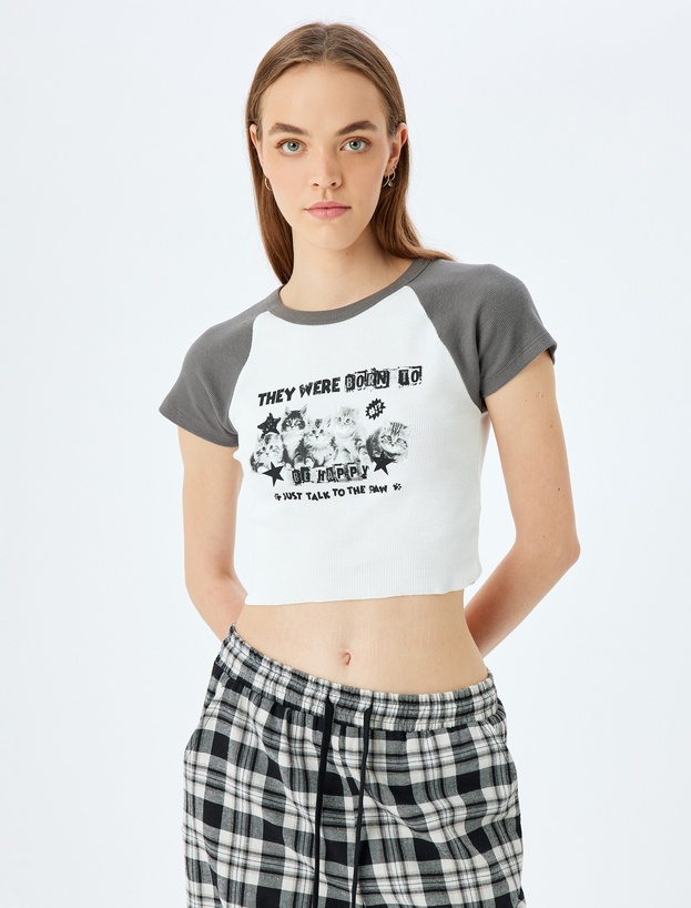 Kedi Baskılı Reglan Kol Crop Slim Fit Tişört_2
