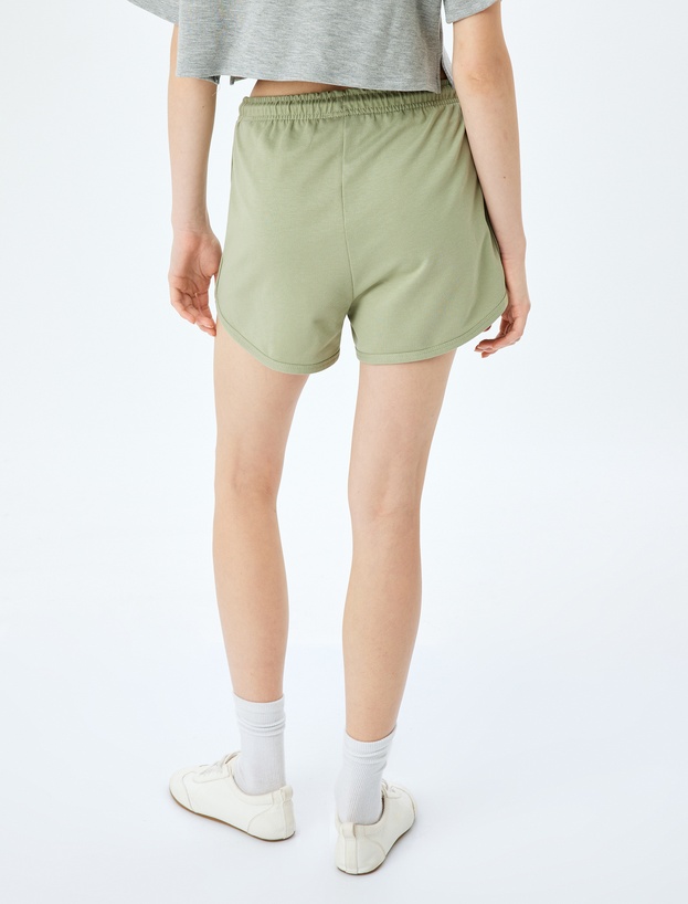 Beli Bağcıklı Oversize Mini Şort_3