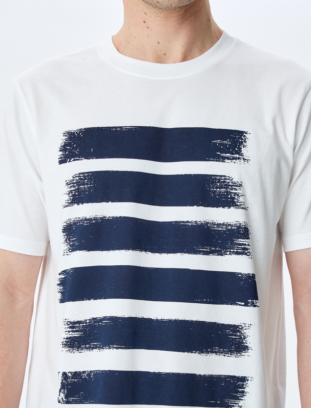 Bisiklet Yaka Çizgi Baskılı Pamuklu Kısa Kollu Slim Fit Tişört_4