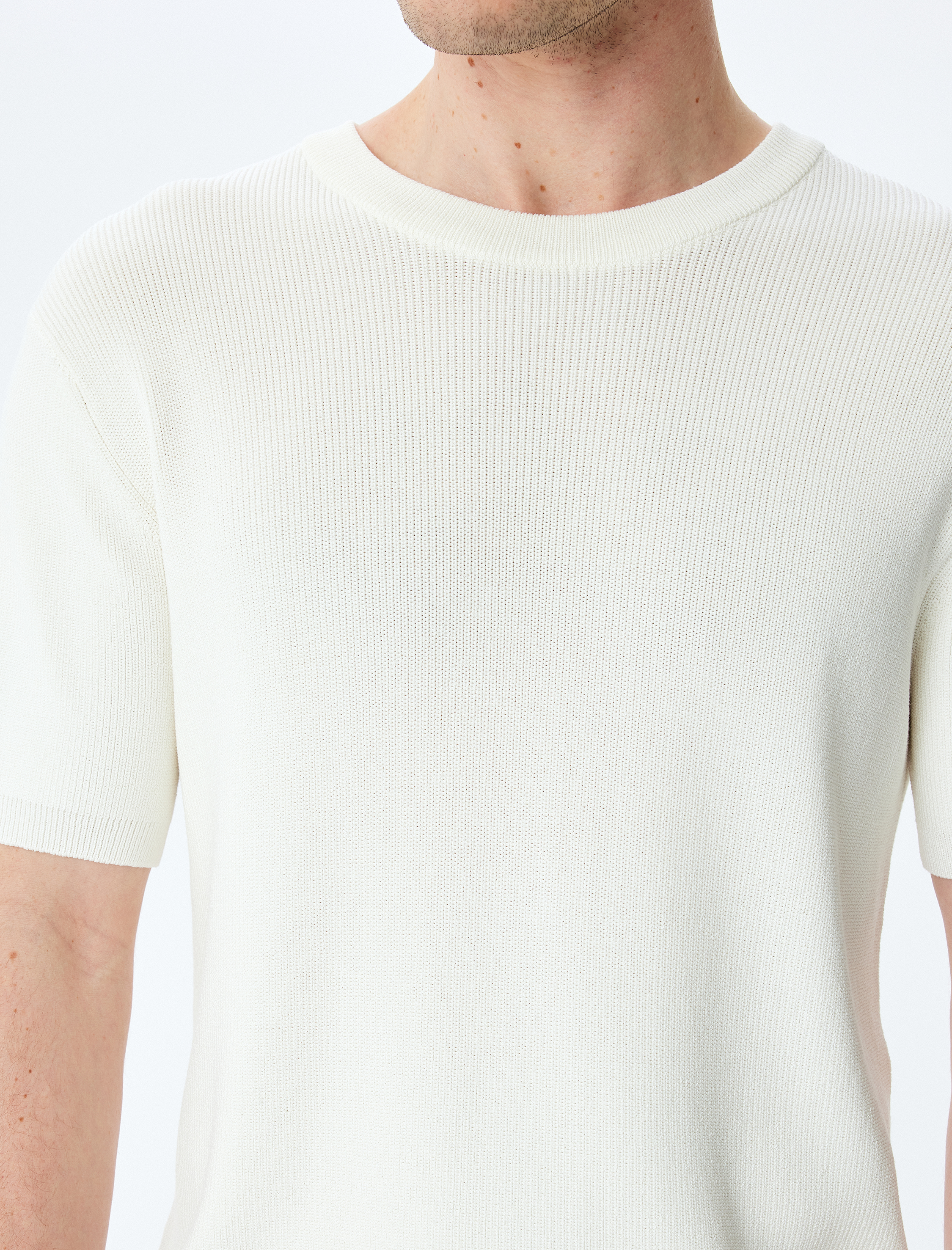   Bisiklet Yaka Regular Fit Viskon Karışımlı Kısa Kollu Triko Tişört