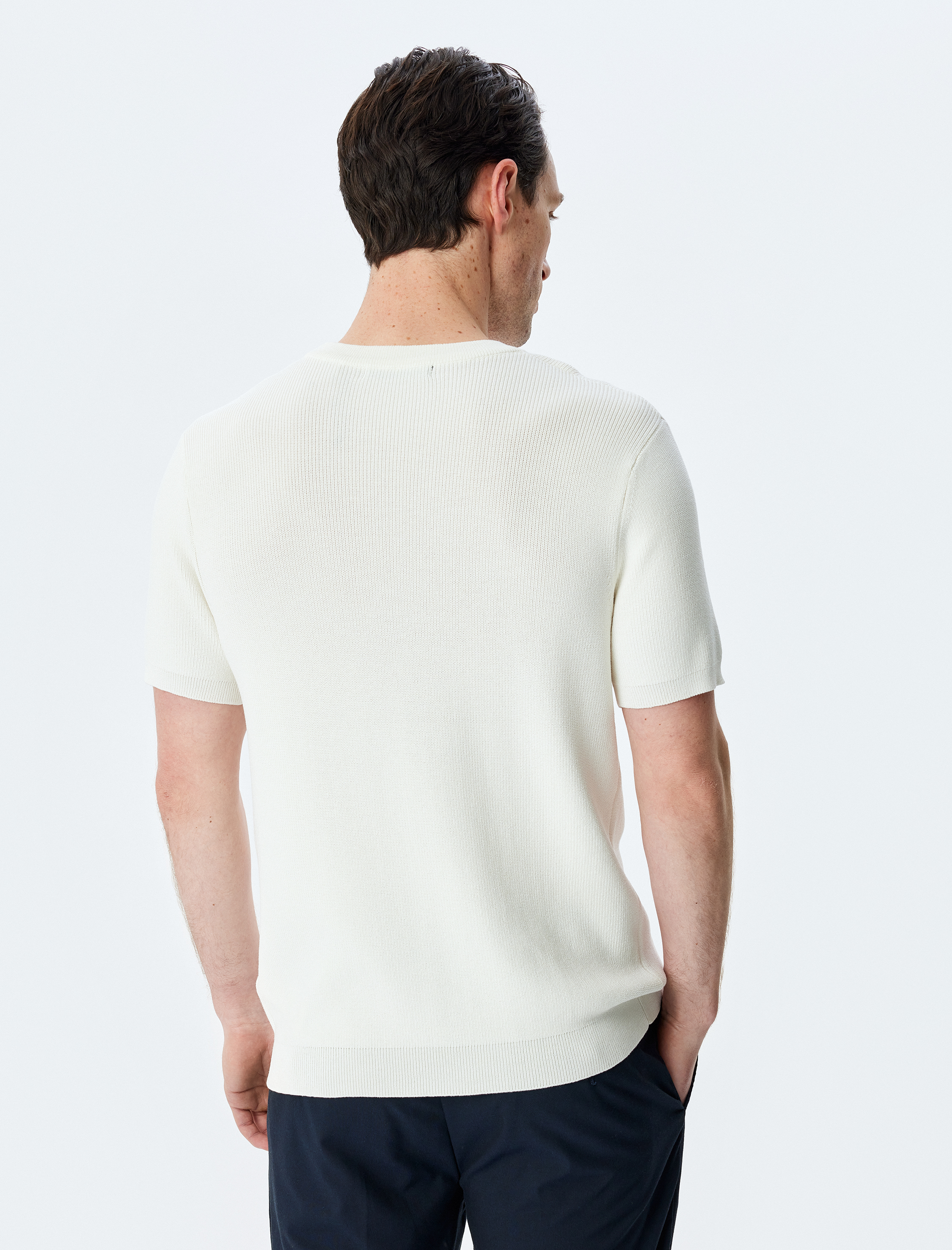   Bisiklet Yaka Regular Fit Viskon Karışımlı Kısa Kollu Triko Tişört