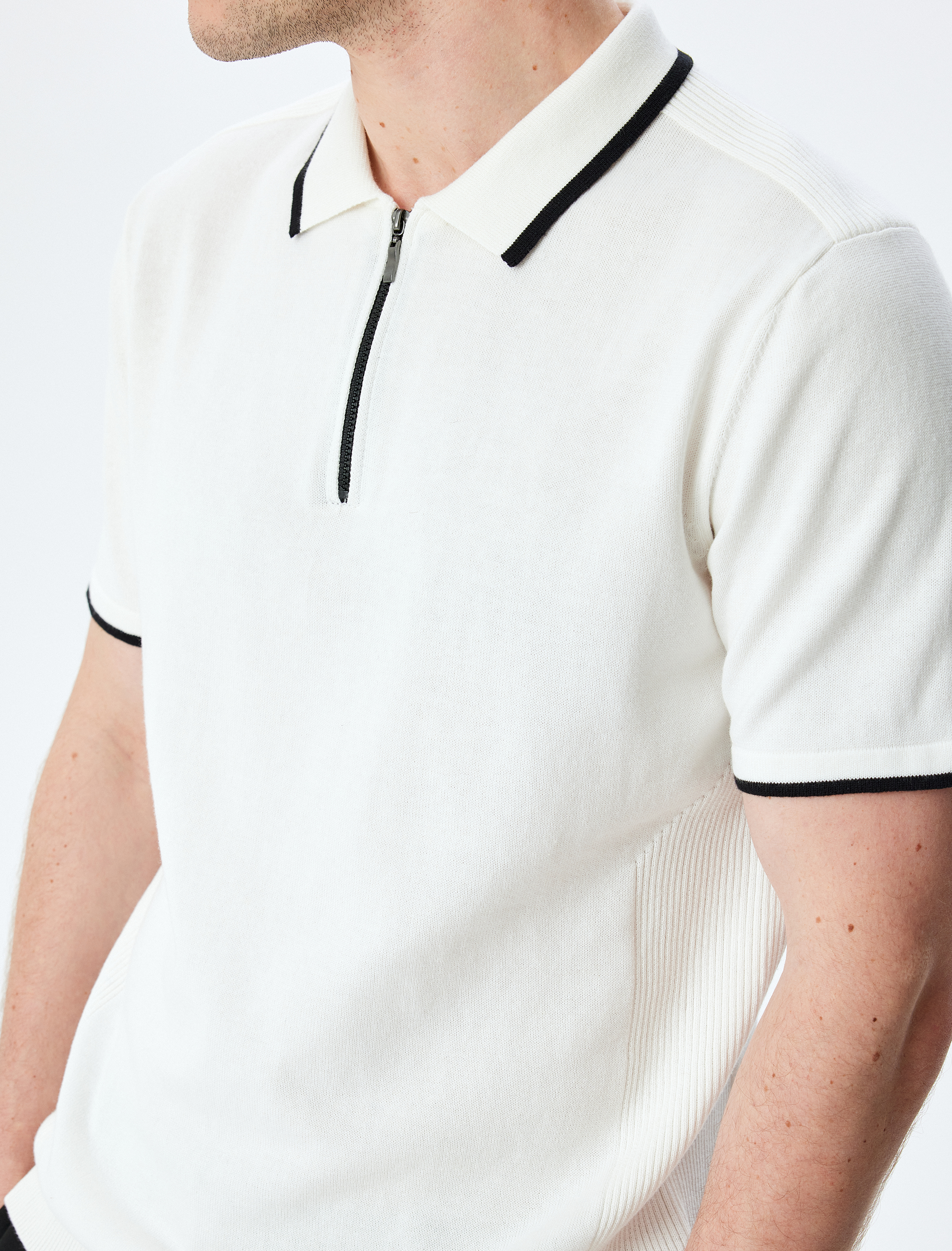   Kısa Kollu Polo Yaka Pamuklu Yarım Fermuarlı Triko Tişört