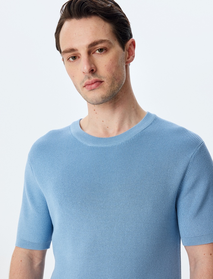  Bisiklet Yaka Regular Fit Viskon Karışımlı Kısa Kollu Triko Tişört