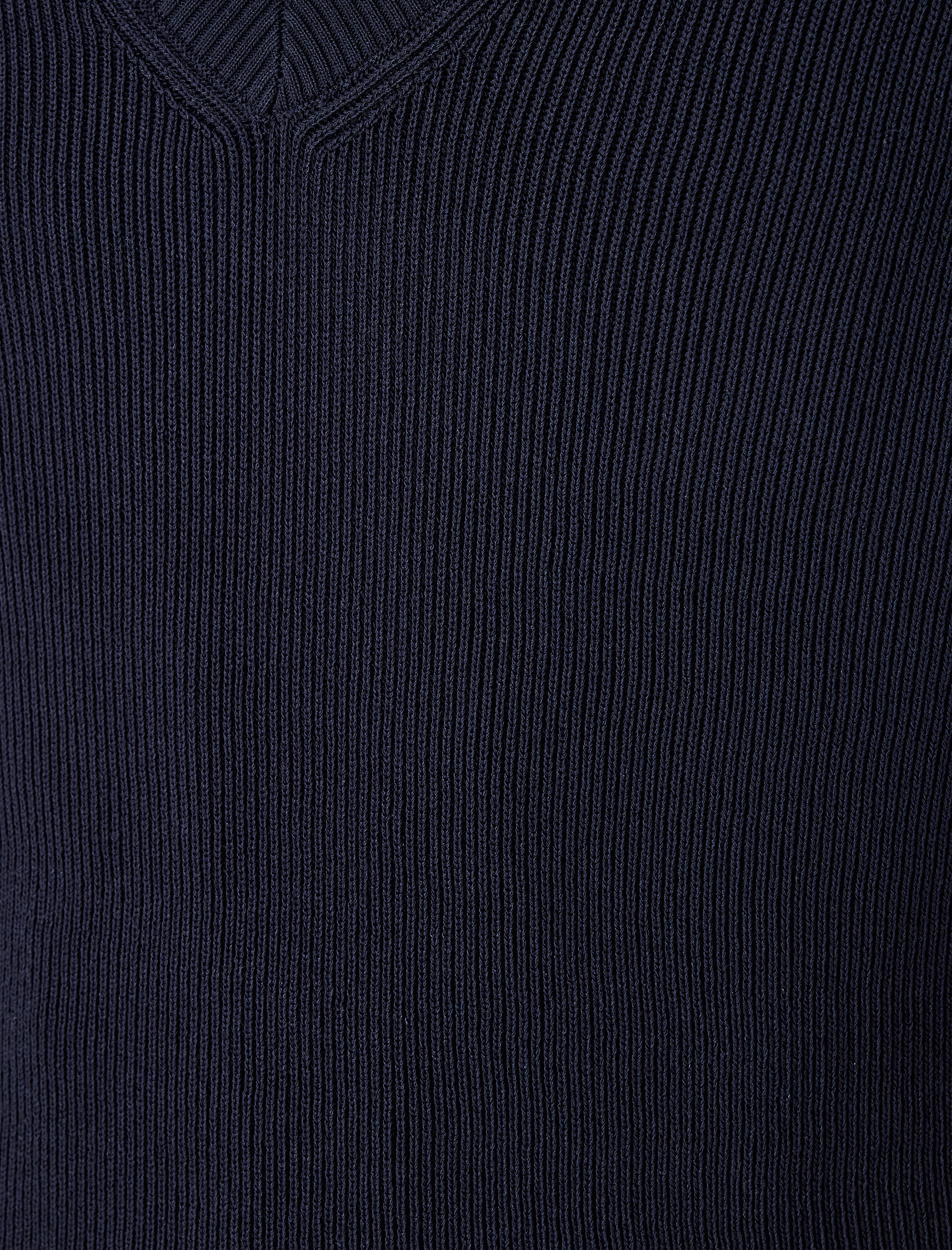   V Yaka Regular Fit Viskon Karışımlı Triko Süveter