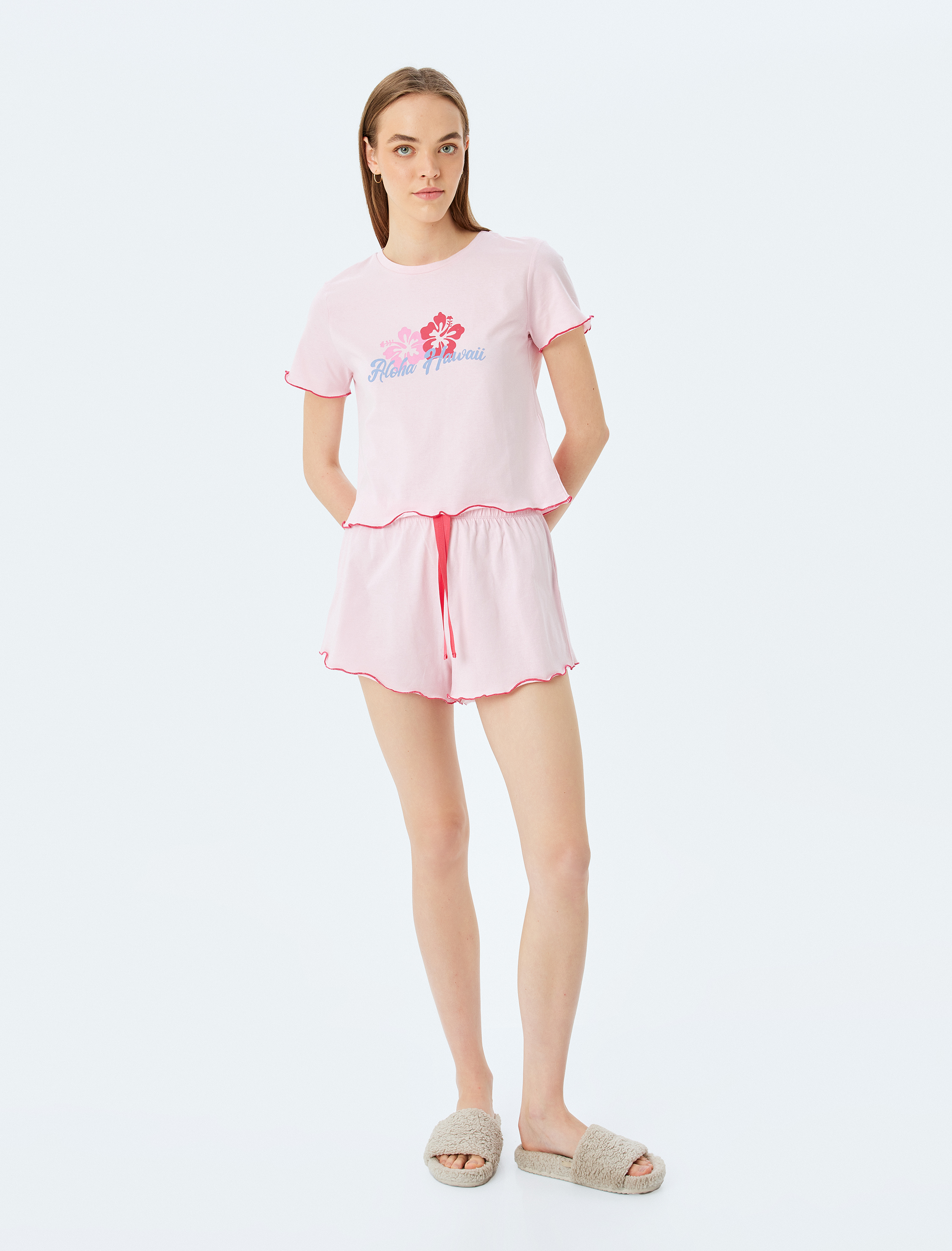   Pamuklu Baskılı Şortlu Pijama Takımı