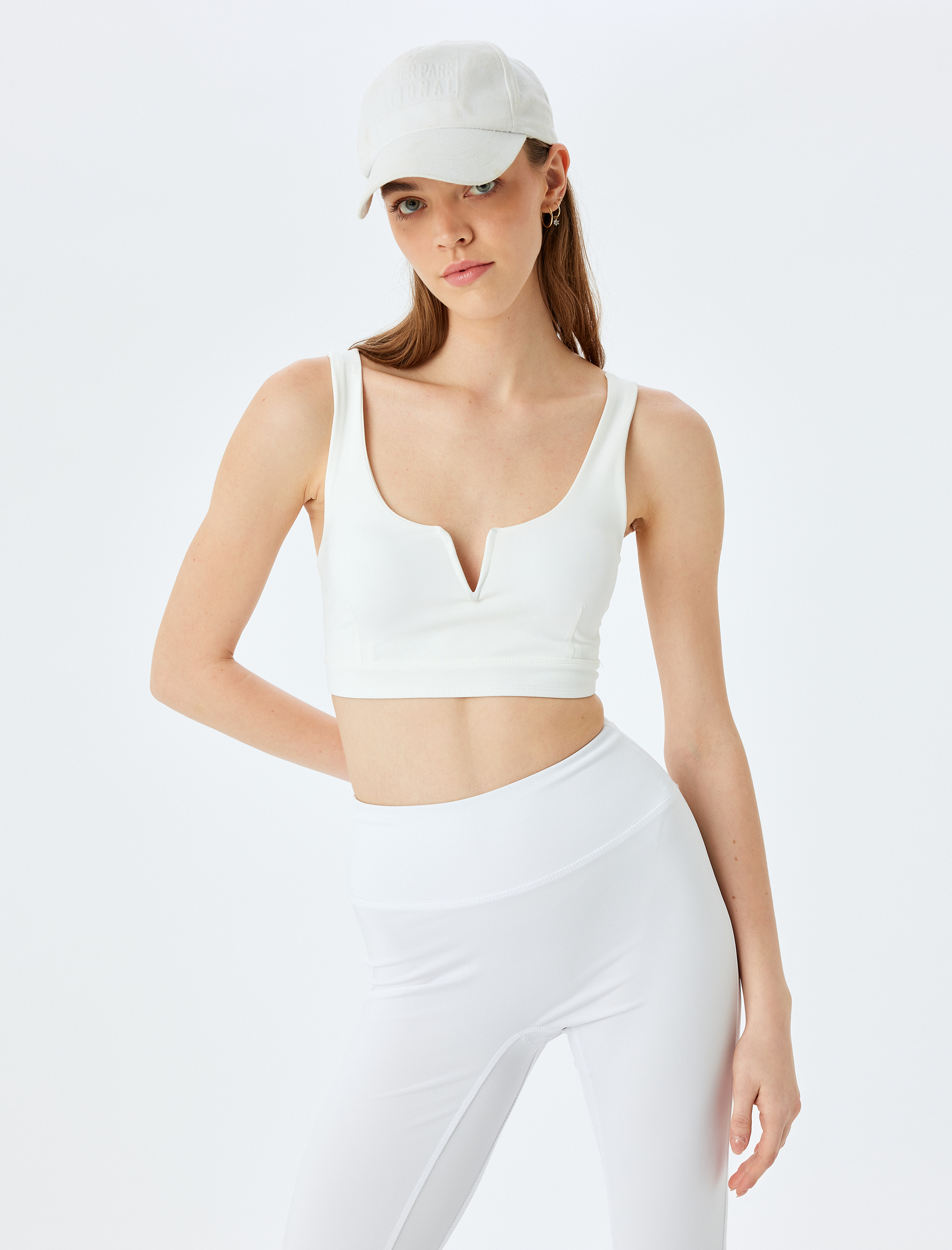   V Yaka Kolsuz Slim Fit Sporcu Sütyeni