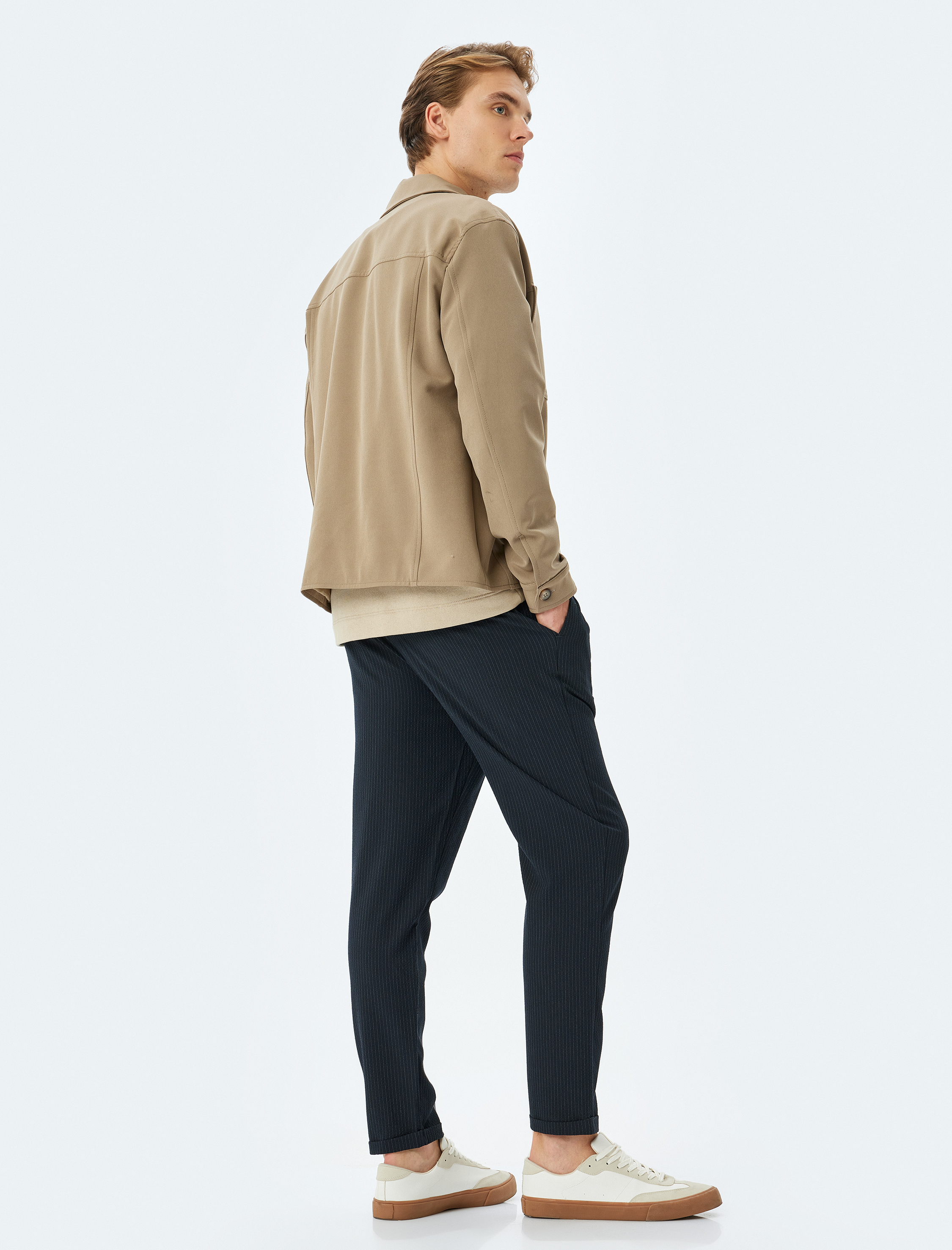   Katlamalı Paça Viskon Karışımlı Düğmeli Beli Bağcıklı Slim Fit Yazlık Pantolon