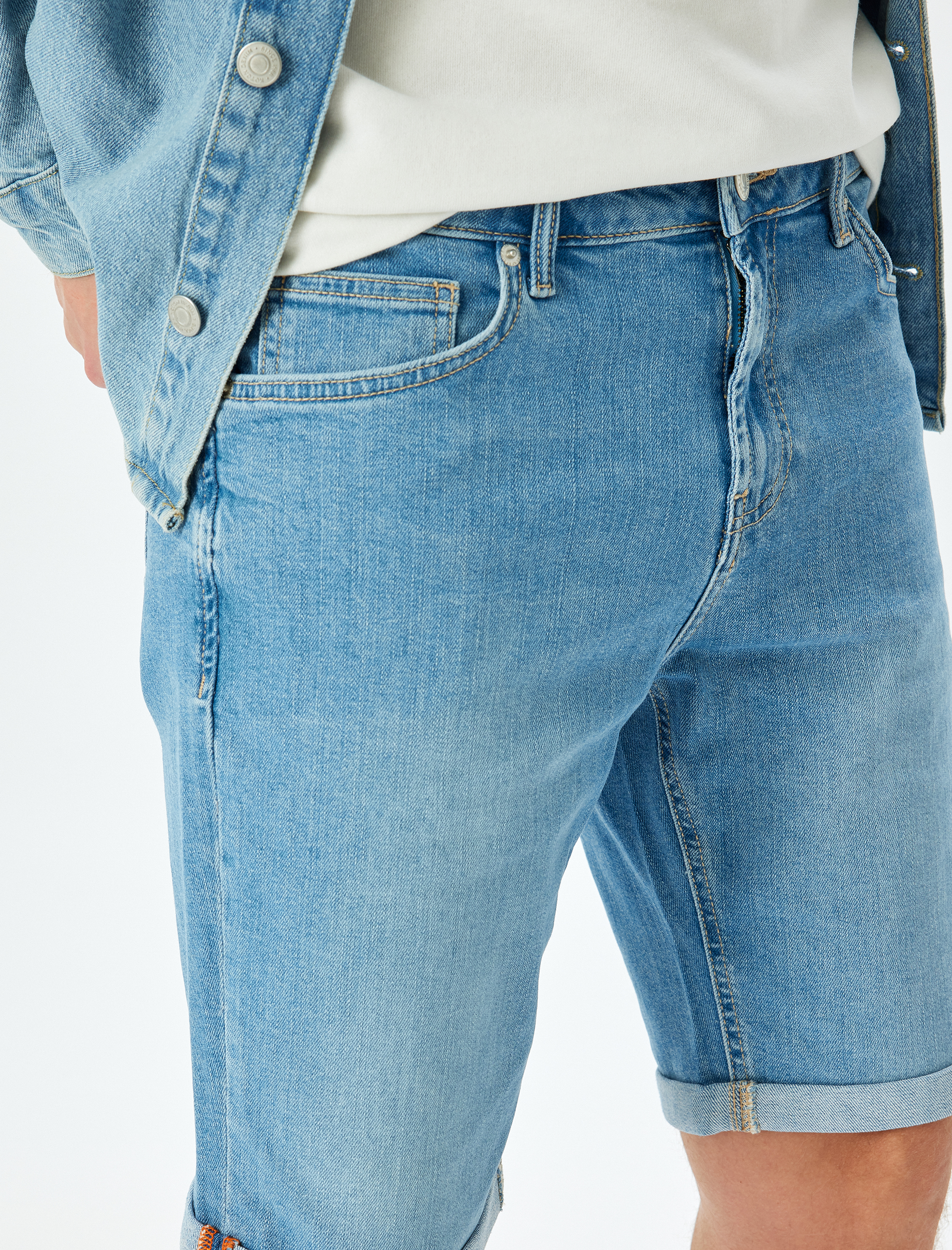   Katlamalı Paça Bermuda Slim Fit Jean Şort