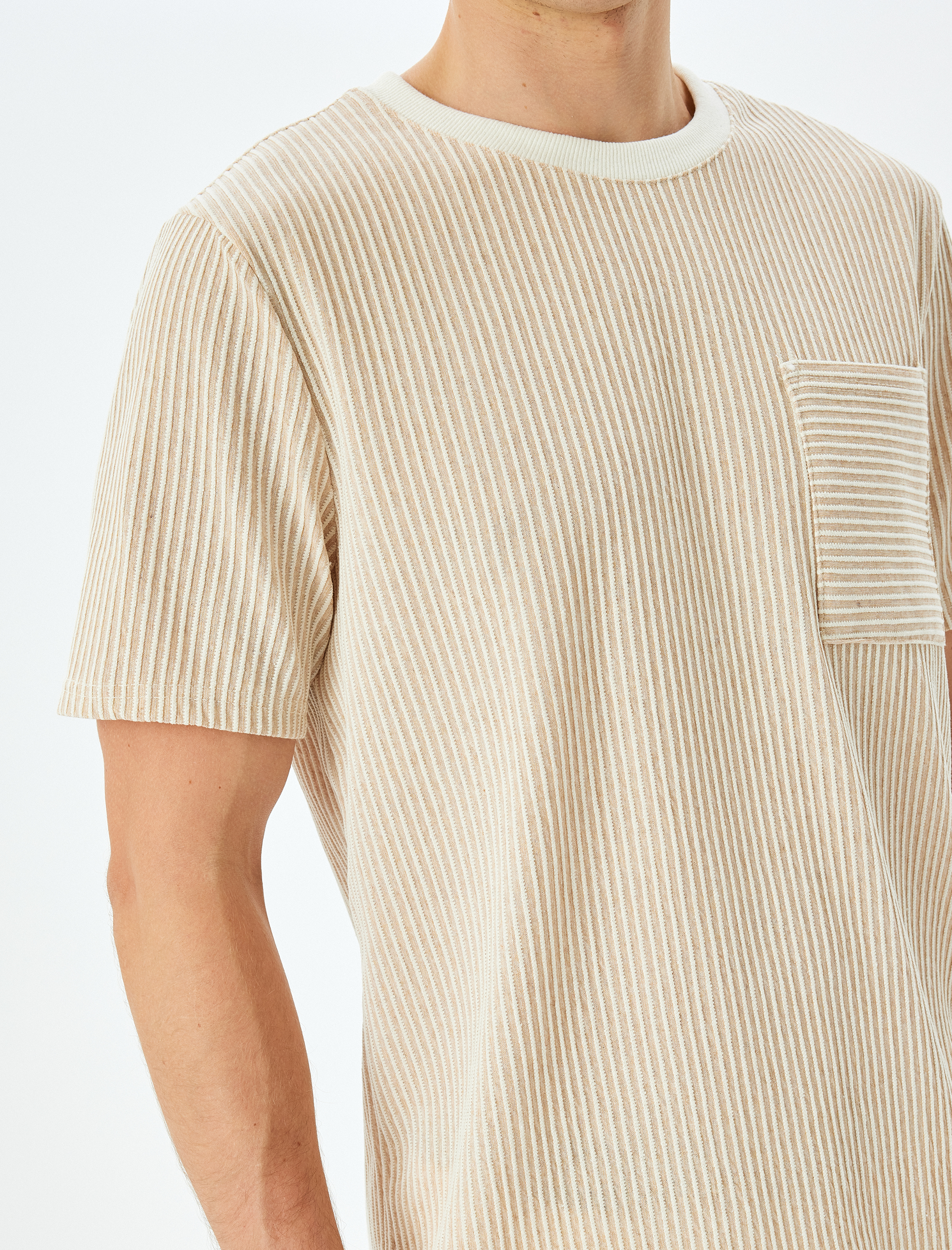   Cep Detaylı Bisiklet Yaka Regular Fit Kısa Kollu Çizgili Tişört