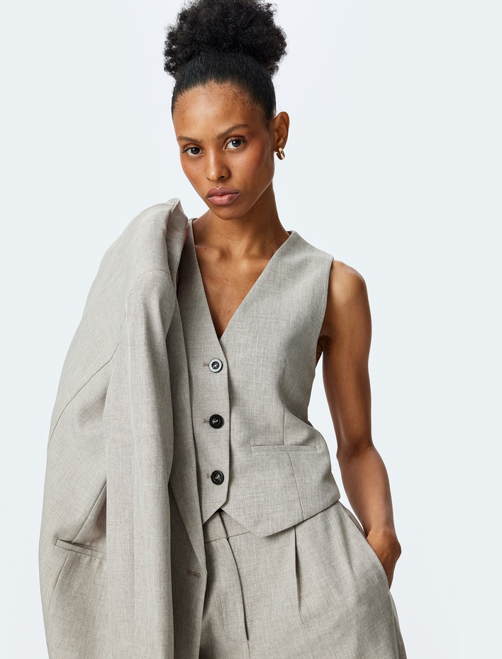  V Yaka Düğmeli Yelek