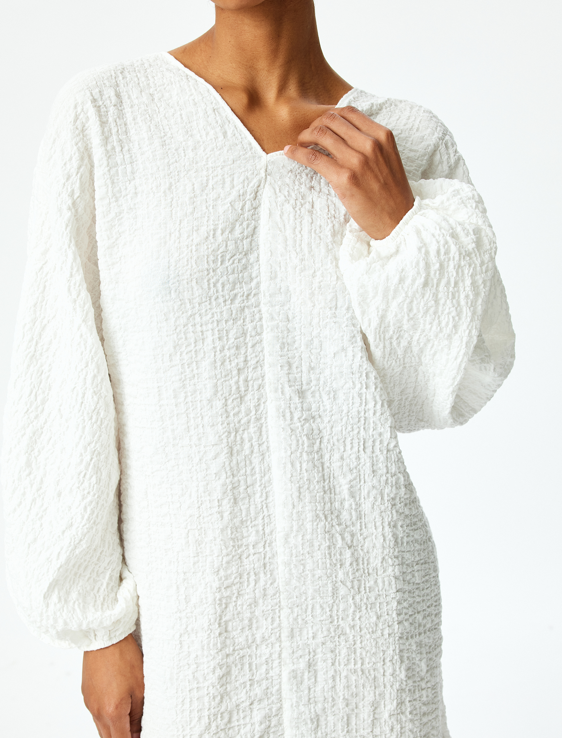 Rahat Kalıp Uzun Balon Kollu V Yaka Dokulu Midi Elbise