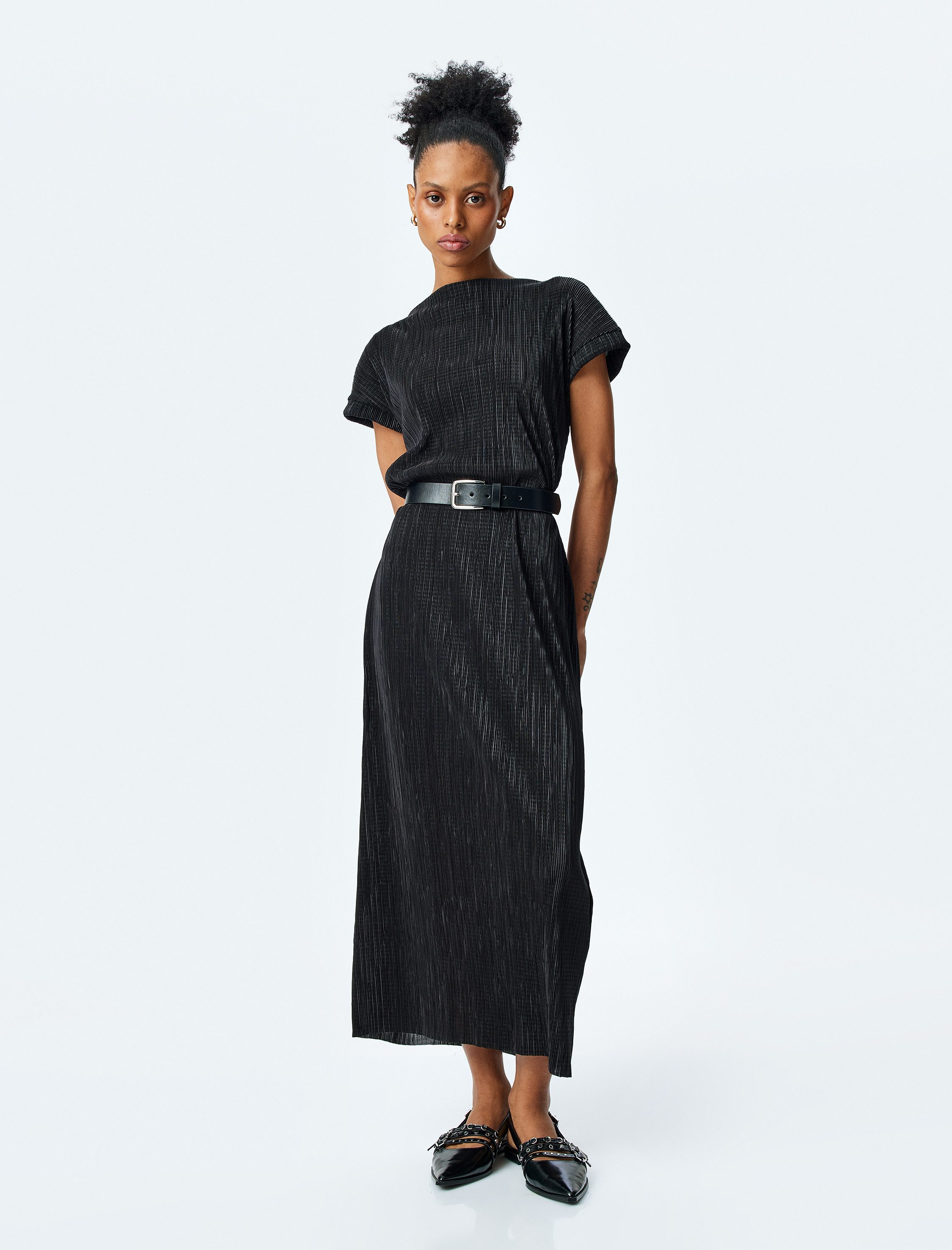   Bisiklet Yaka Kap Kol Pileli Piliseli Uzun Elbise