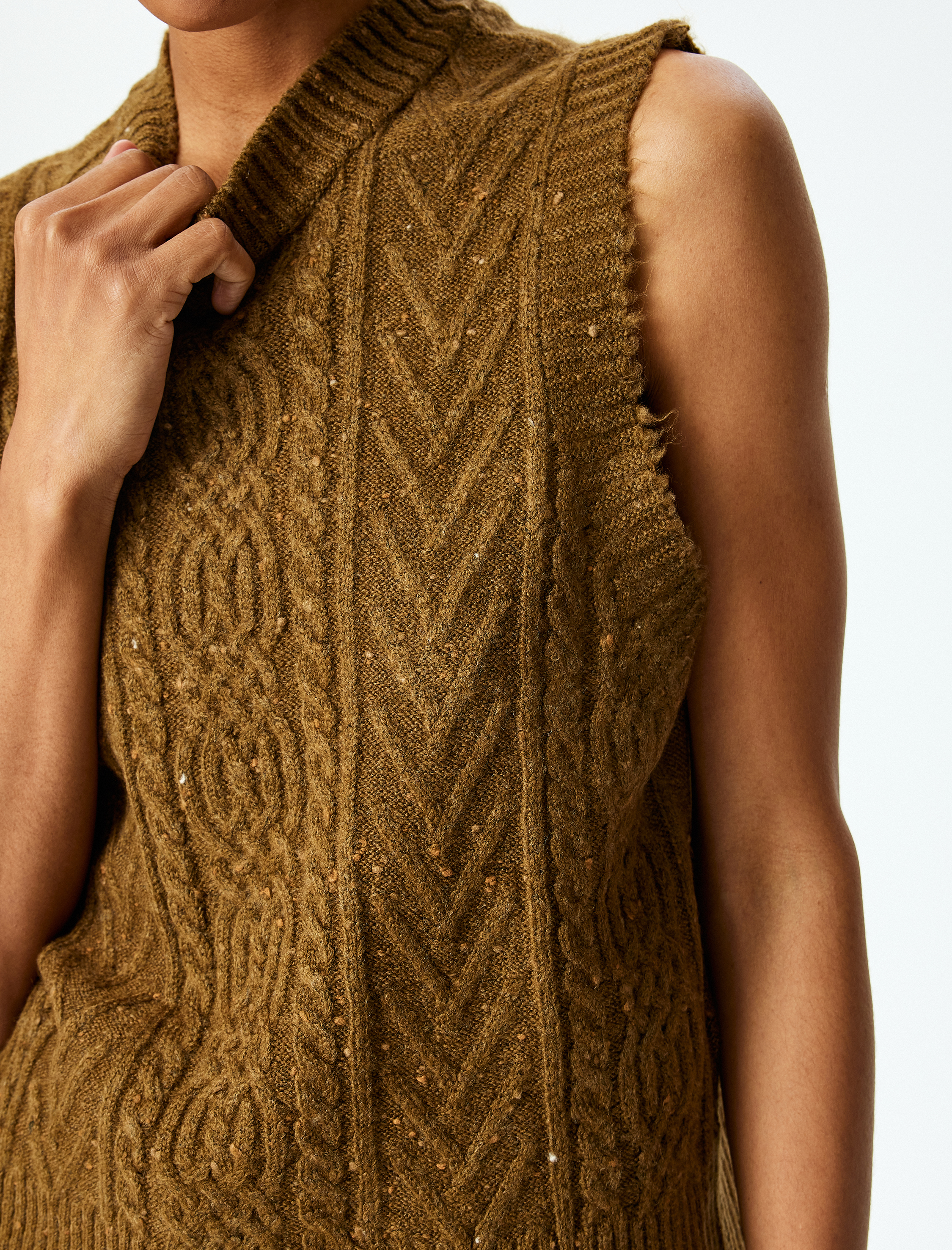   Saç Örgü Desenli Hafif Dik Yaka Süveter