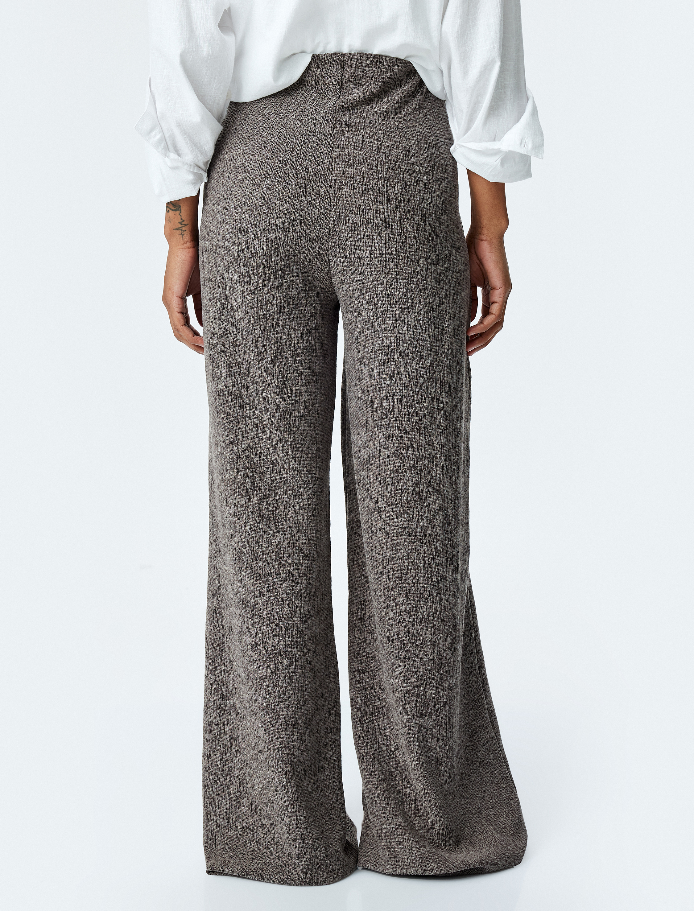   Standart Bel Dokulu Uzun Geniş Paça Pantolon