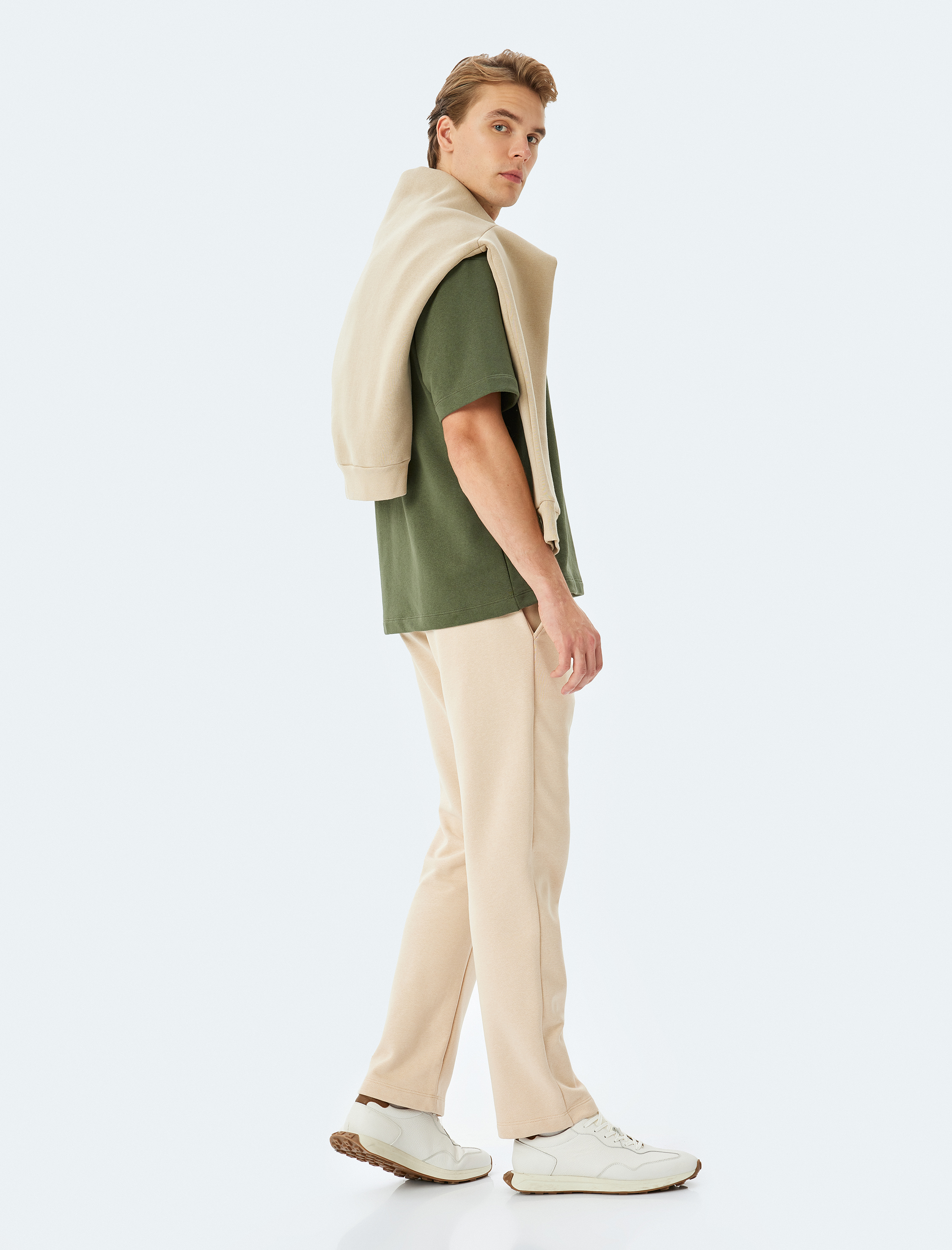   Pamuk Karışımlı Cep Detaylı Regular Fit Şardonlu Beli Bağcıklı Kışlık Eşofman Altı