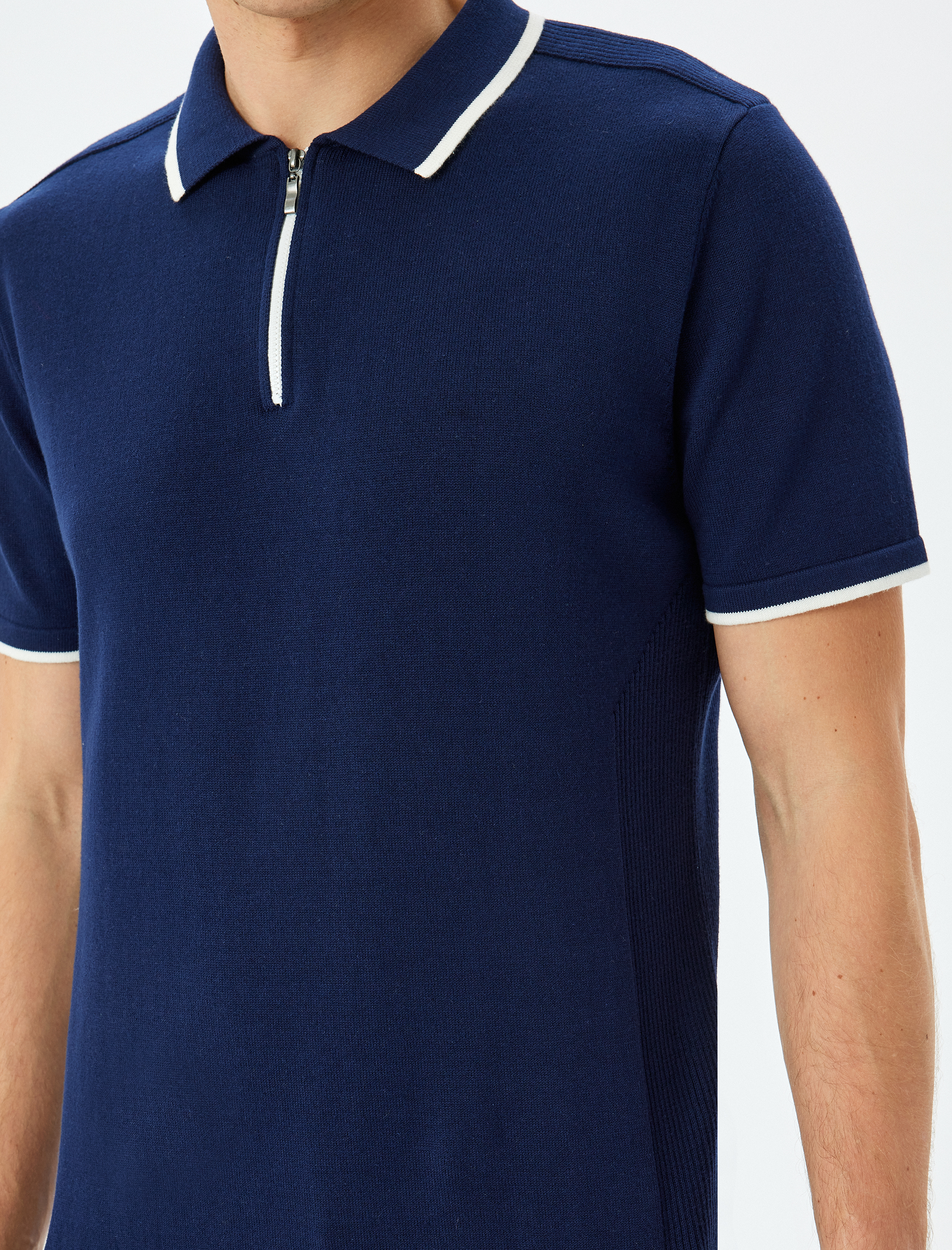   Kısa Kollu Polo Yaka Pamuklu Yarım Fermuarlı Triko Tişört