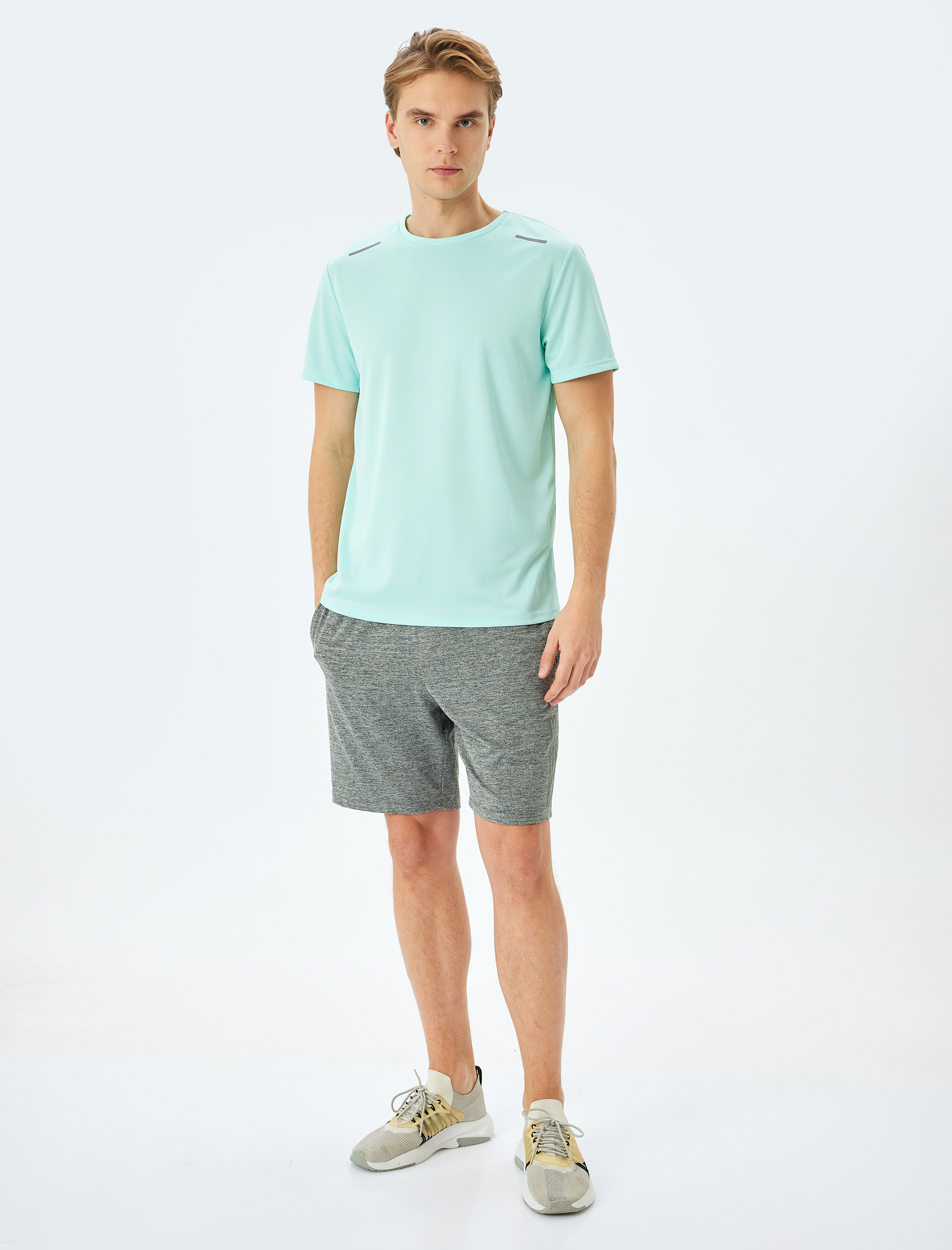 Bisiklet Yaka Baskı Detaylı Kısa Kollu Basic Spor Tişört