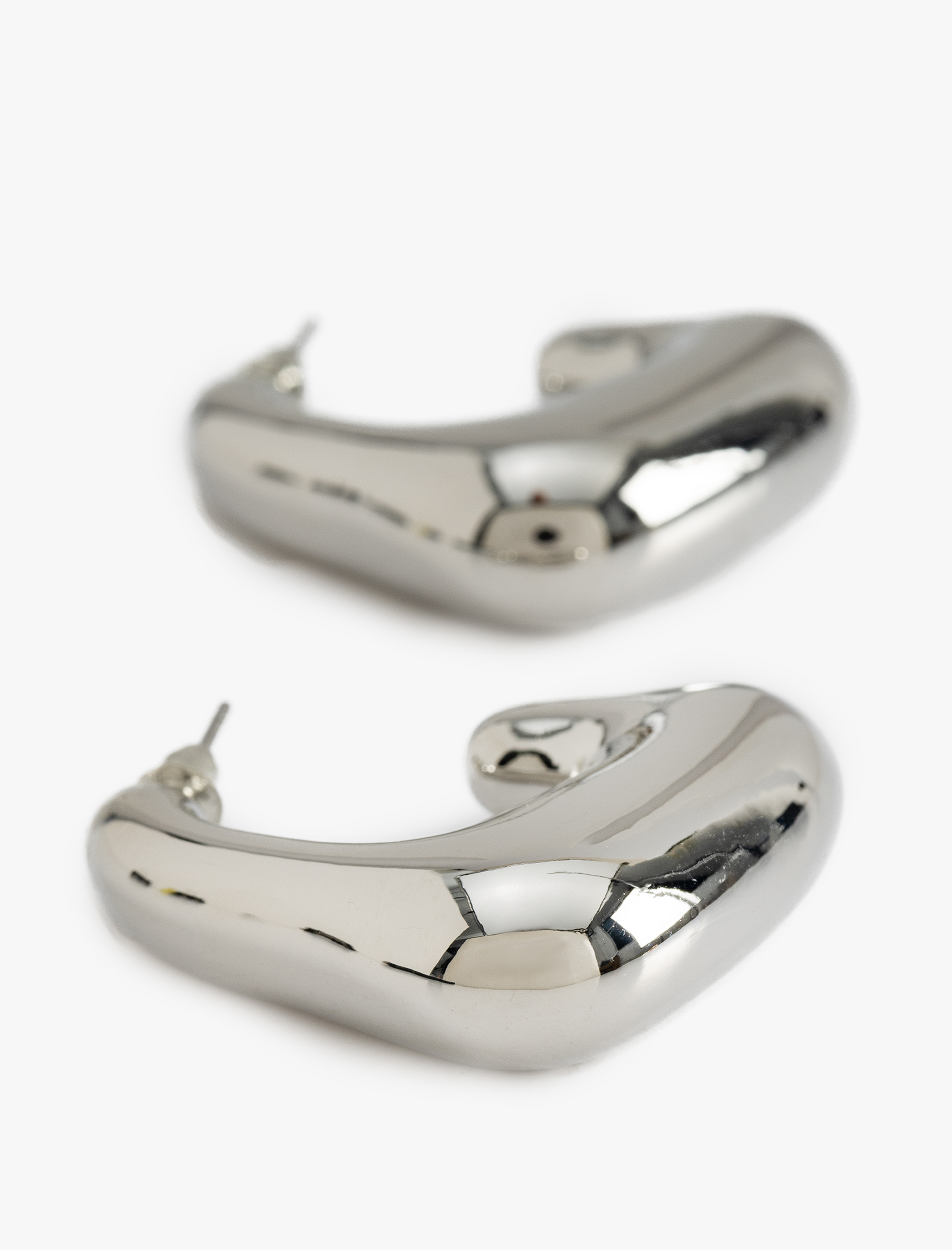  Kadın Soyut Halka Küpe - Koton X Melis Ağazat