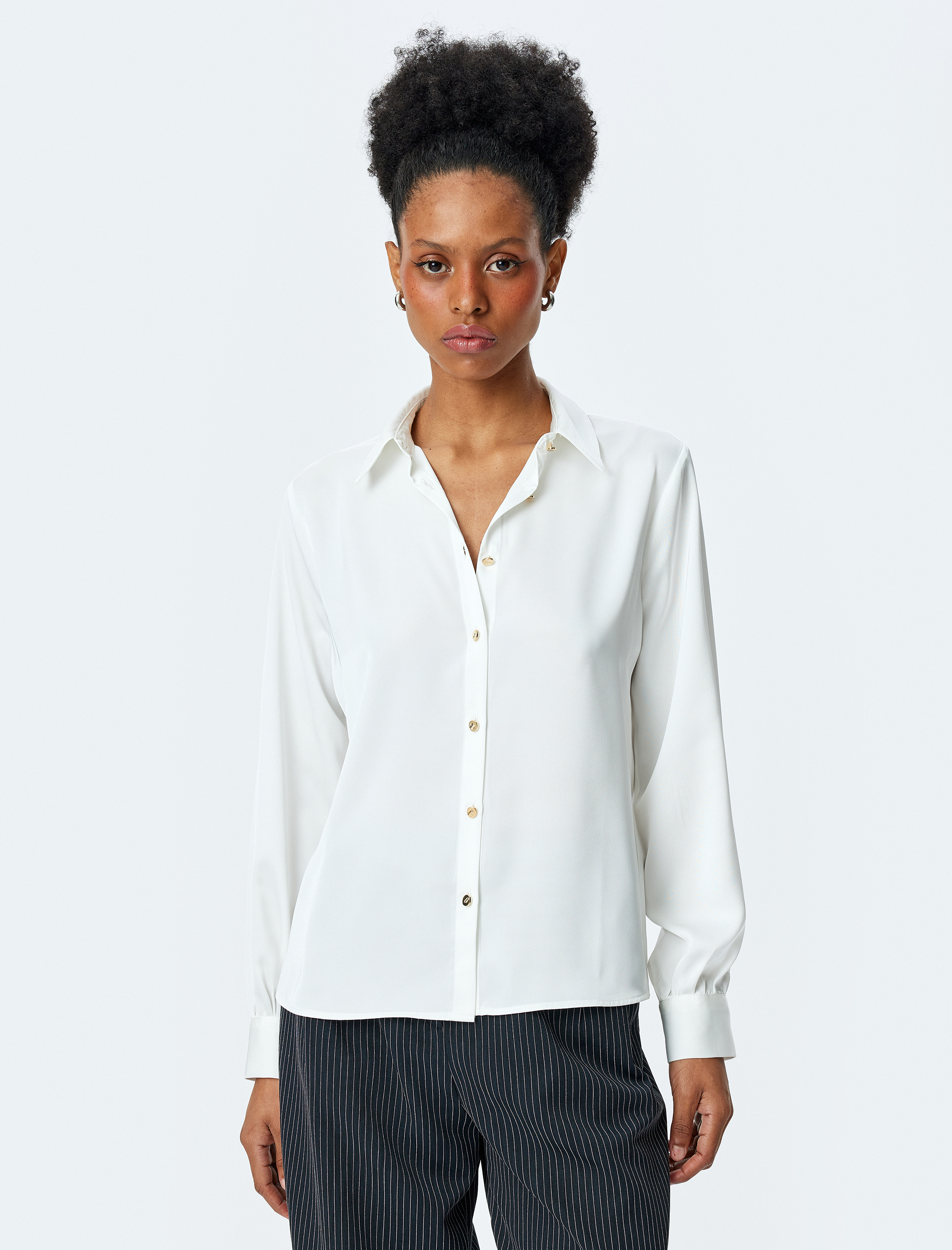   Düğmeli Uzun Kollu Klasik Gömlek