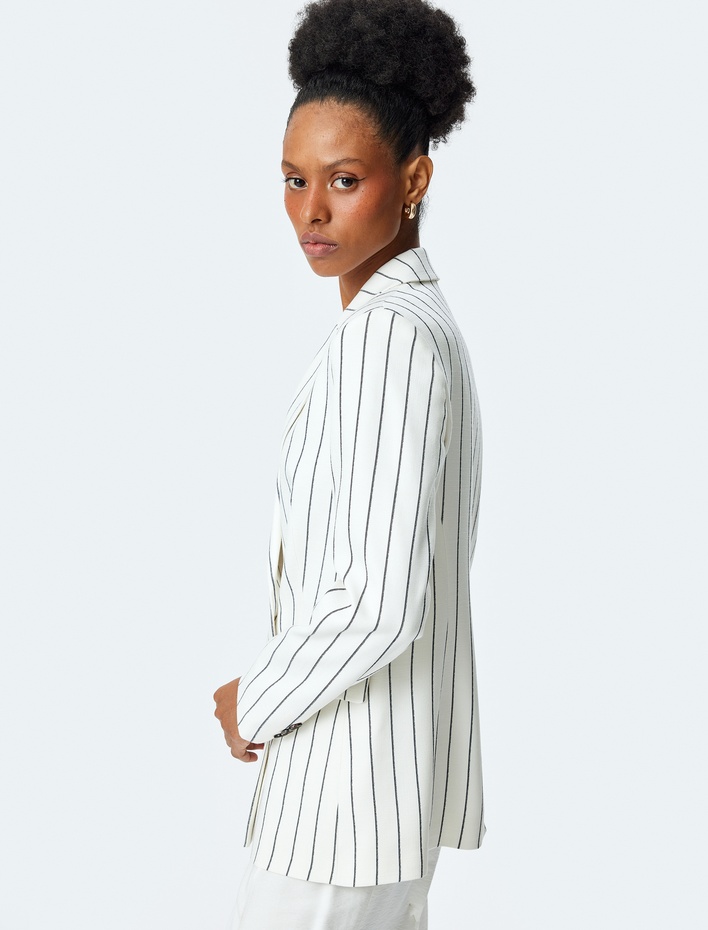  Kapaklı Cep Detaylı Düğmeli Kruvaze Çizgili Blazer Ceket