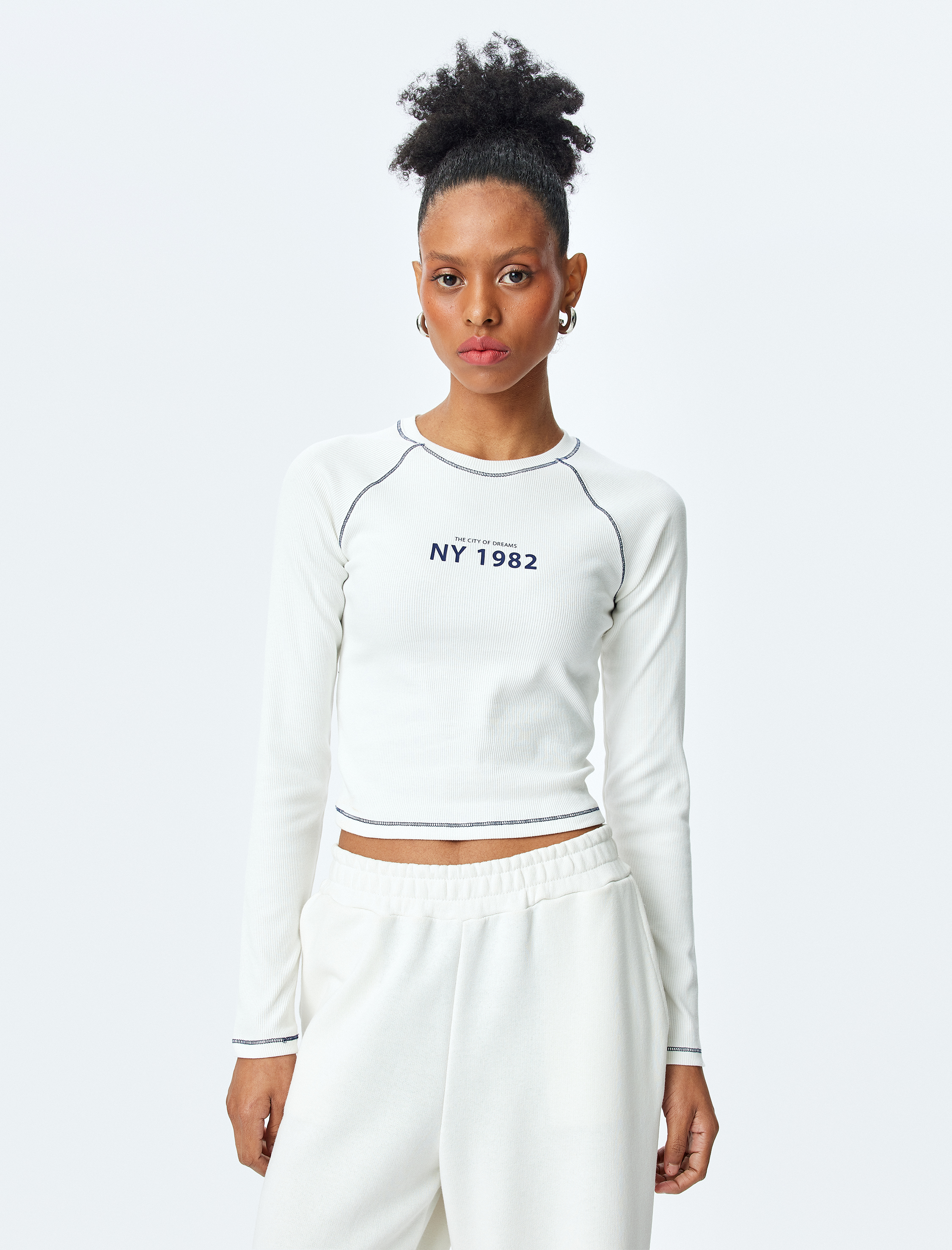   Bisiklet Yaka Uzun Kollu Slogan Baskılı Tişört