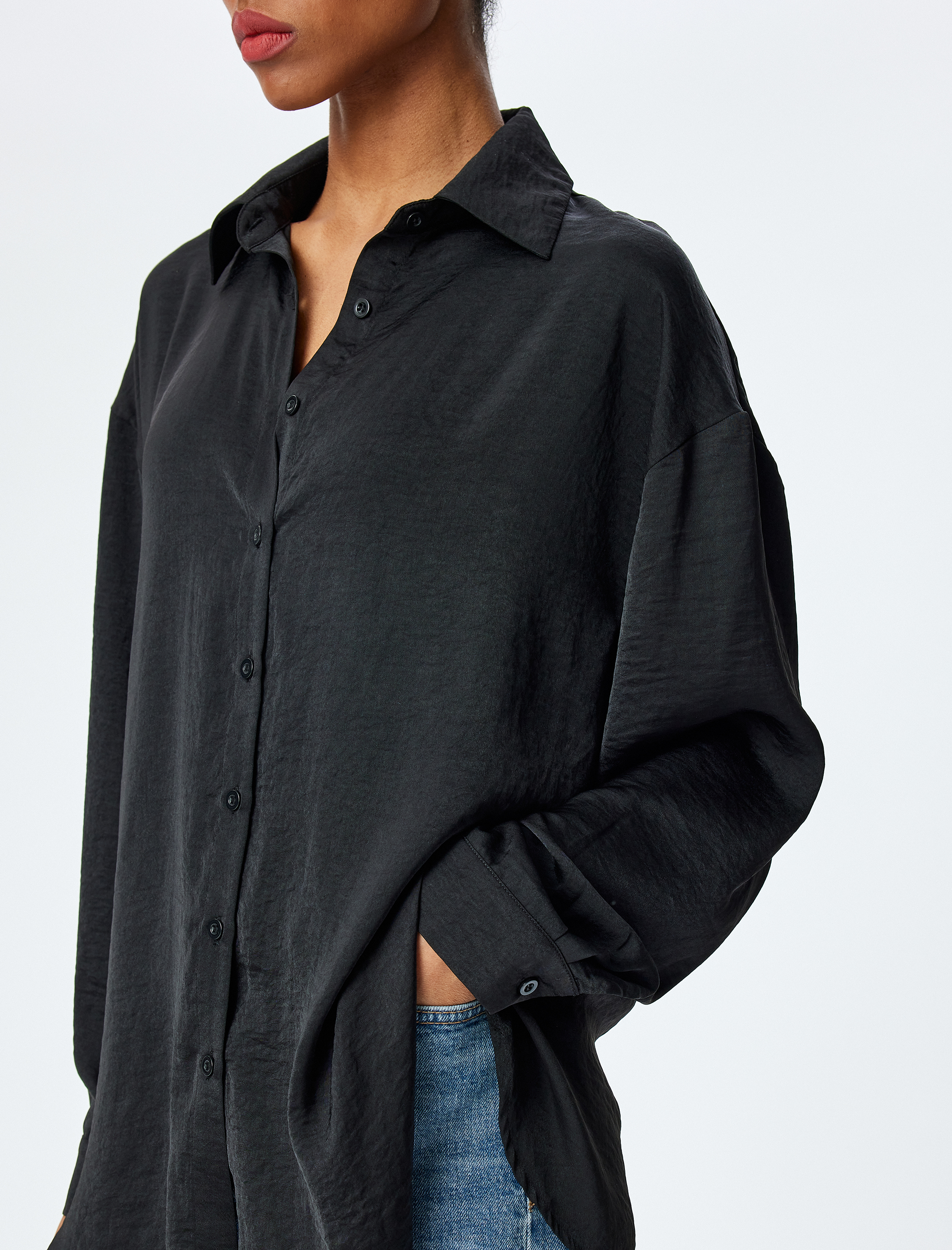   Klasik Yaka Uzun Kollu Oversize Gömlek