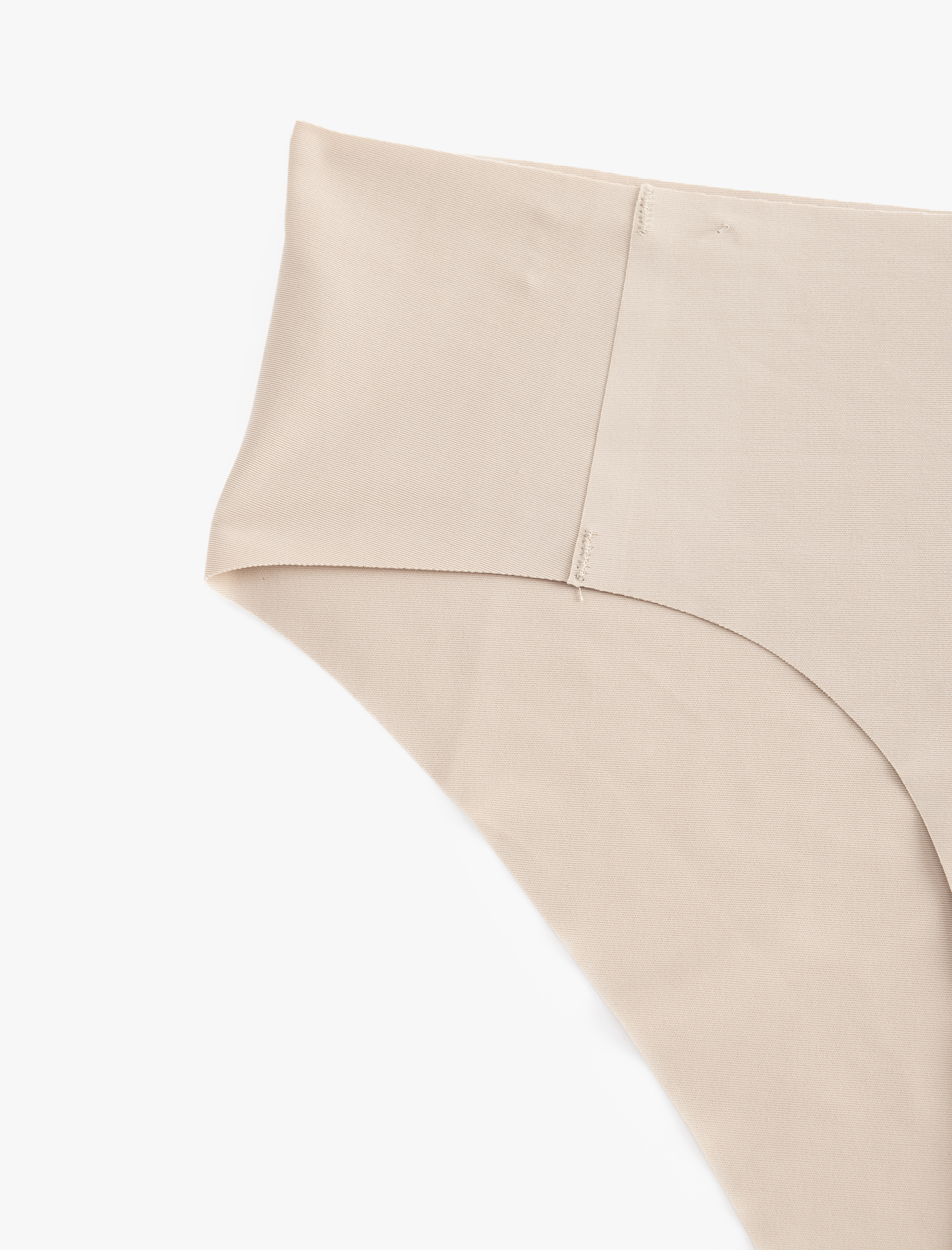   Vücudu Saran Hafif Kumaş Dikiş İzi Görünmez Lazer Kesim Külot