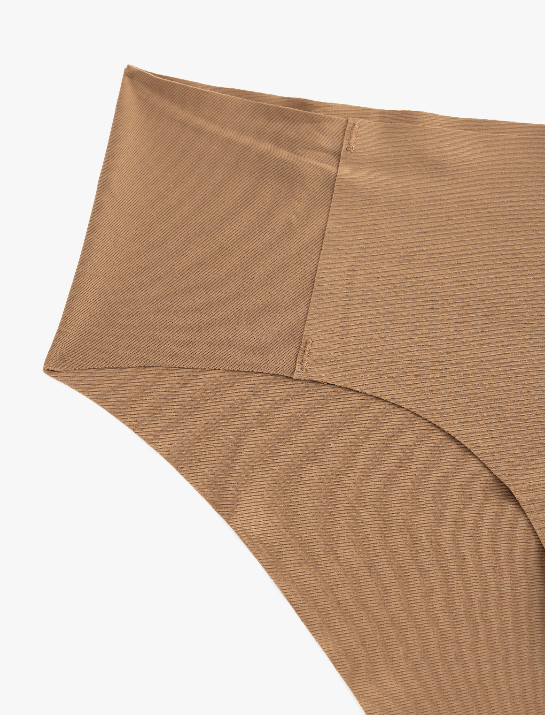   Vücudu Saran Hafif Kumaş Dikiş İzi Görünmez Lazer Kesim Külot