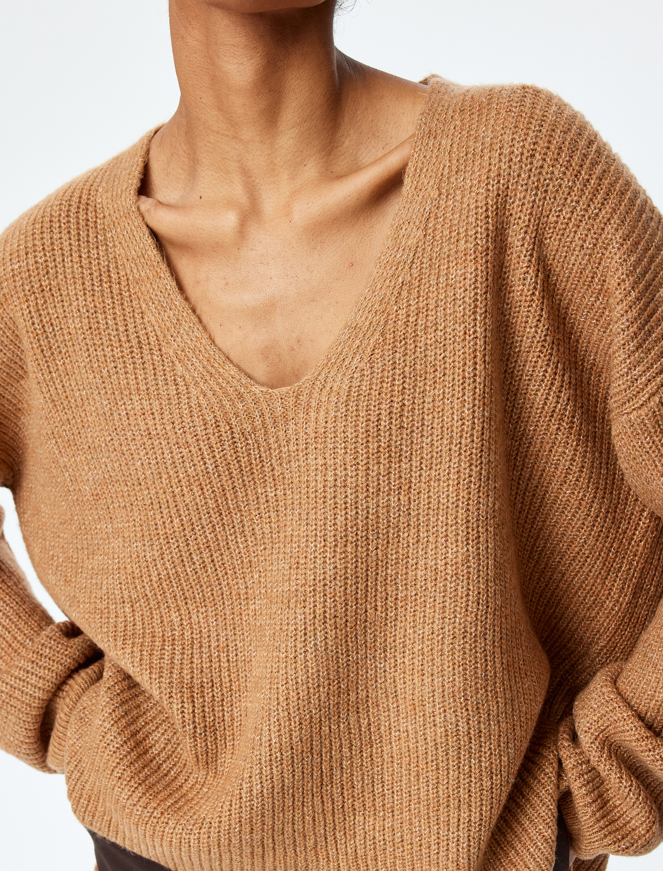 V Yaka Uzun Kollu Oversize Kazak