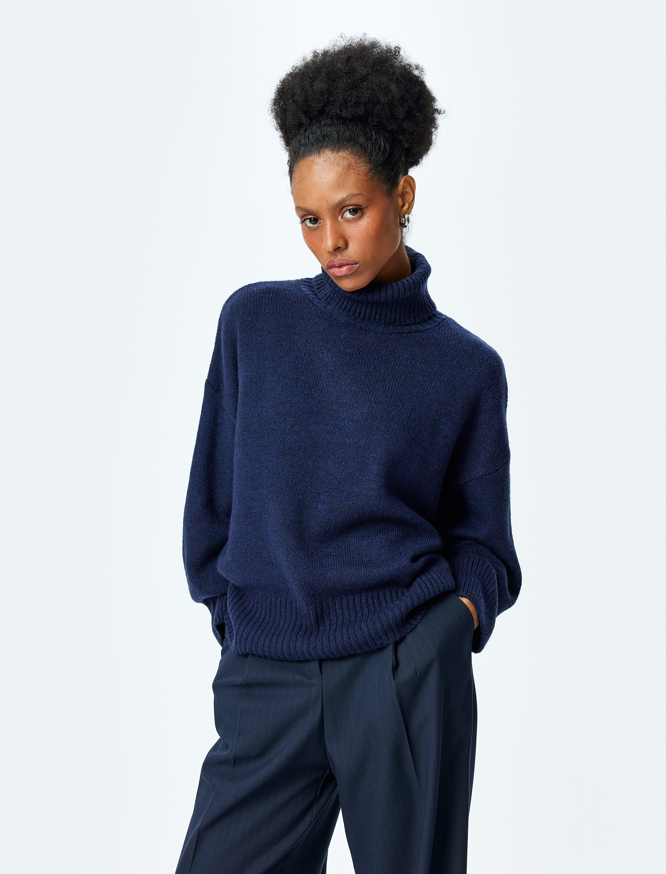   Uzun Kollu Balıkçı Yaka Oversize Örgü Kazak